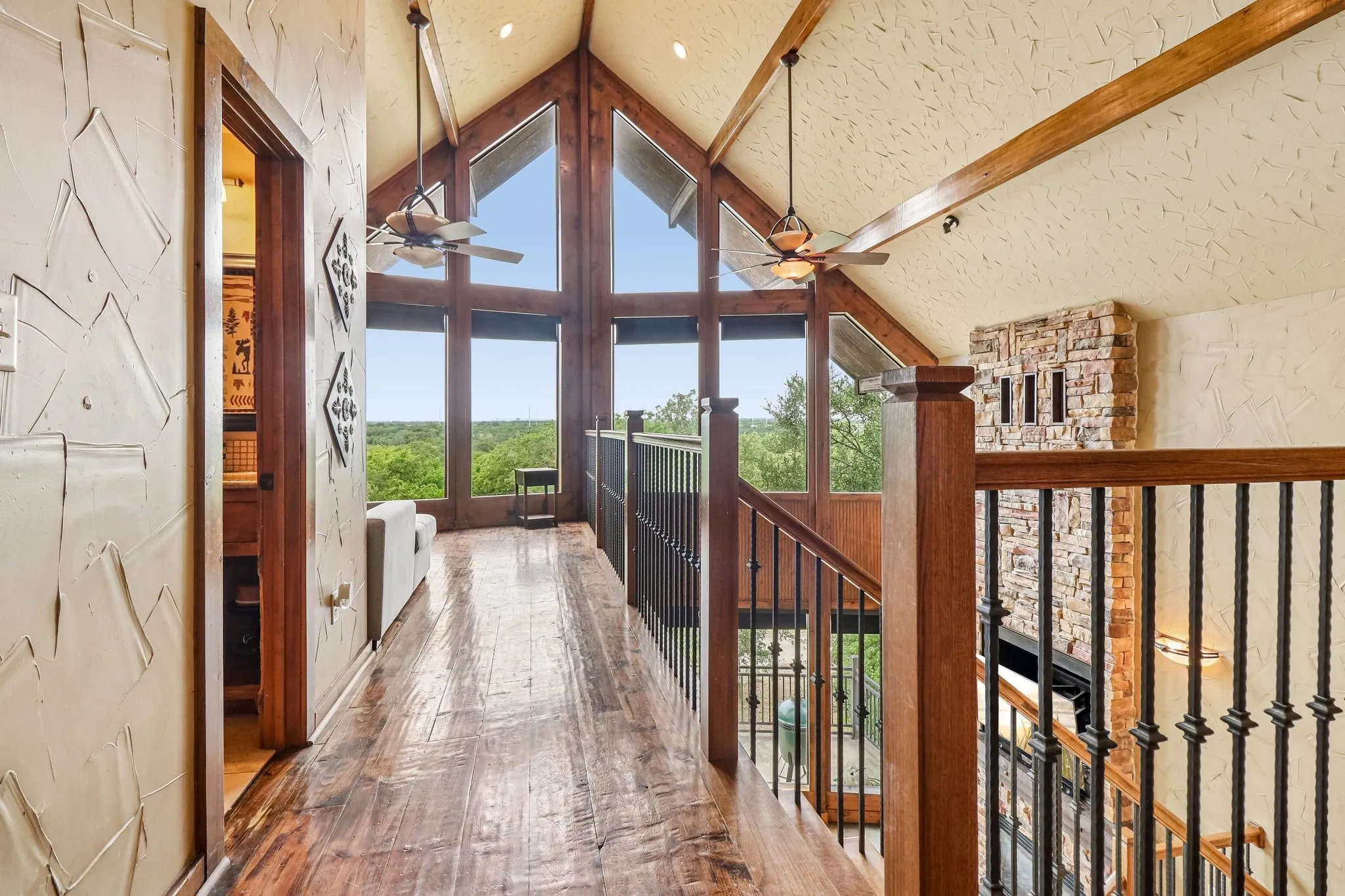 Single Family Residence For Sale in Denton County , 9205 Old Cross Timbers Road, Flower Mound, Texas 75022, 3 Bedroom, 3 Bathroom, 3 Garage spaces, 2,520 Sqft, built in 2005, mls#21259451, Real Estate Agent in Flower Mound, Homes For Sale in Denton county, Homes For Sale in Flower Mound, Realtor in Flower Mound Texas, Real Estate Brokerage Independent Realty Texas, Luminita Cordes Realtor
