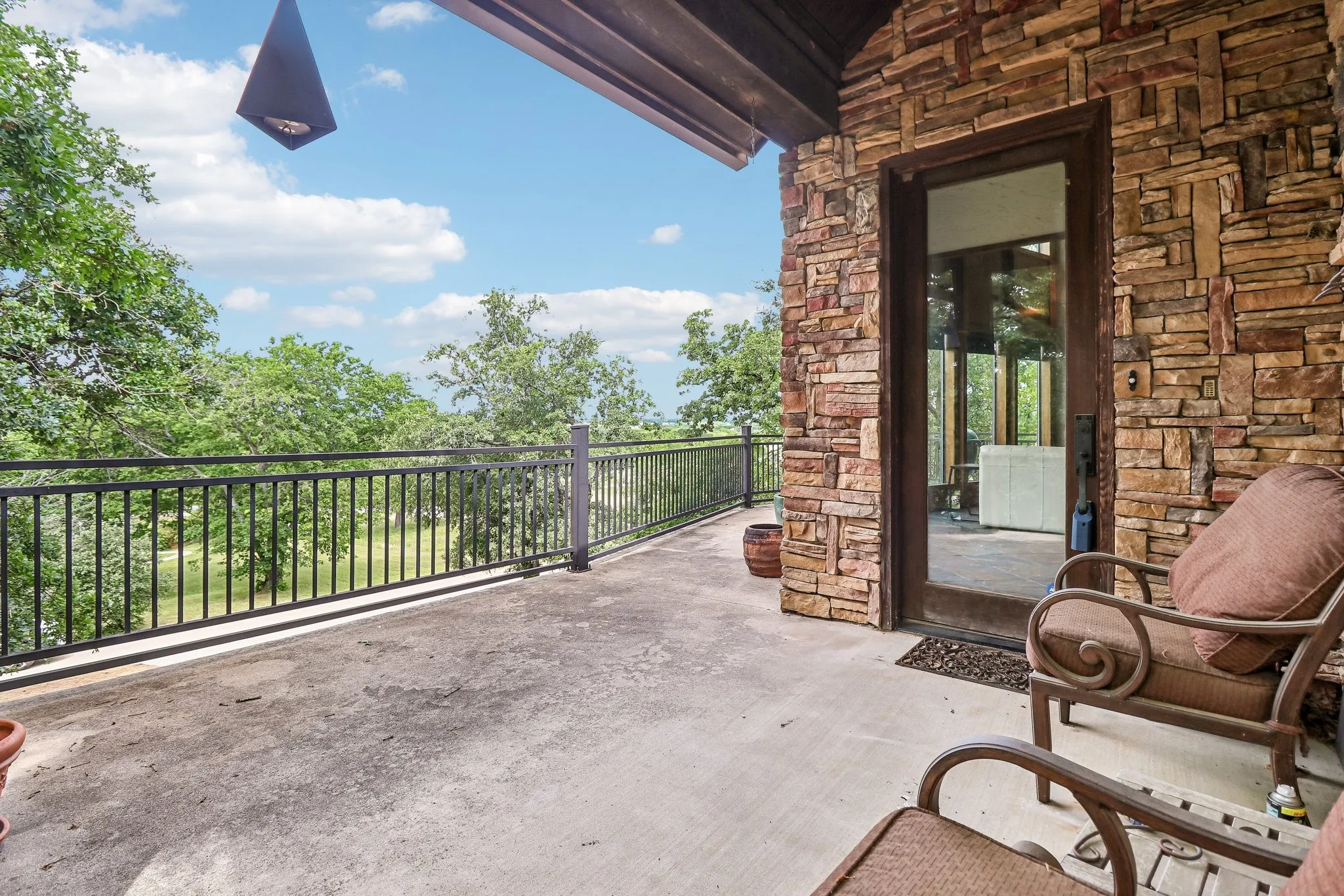 Single Family Residence For Sale in Denton County , 9205 Old Cross Timbers Road, Flower Mound, Texas 75022, 3 Bedroom, 3 Bathroom, 3 Garage spaces, 2,520 Sqft, built in 2005, mls#21259451, Real Estate Agent in Flower Mound, Homes For Sale in Denton county, Homes For Sale in Flower Mound, Realtor in Flower Mound Texas, Real Estate Brokerage Independent Realty Texas, Luminita Cordes Realtor