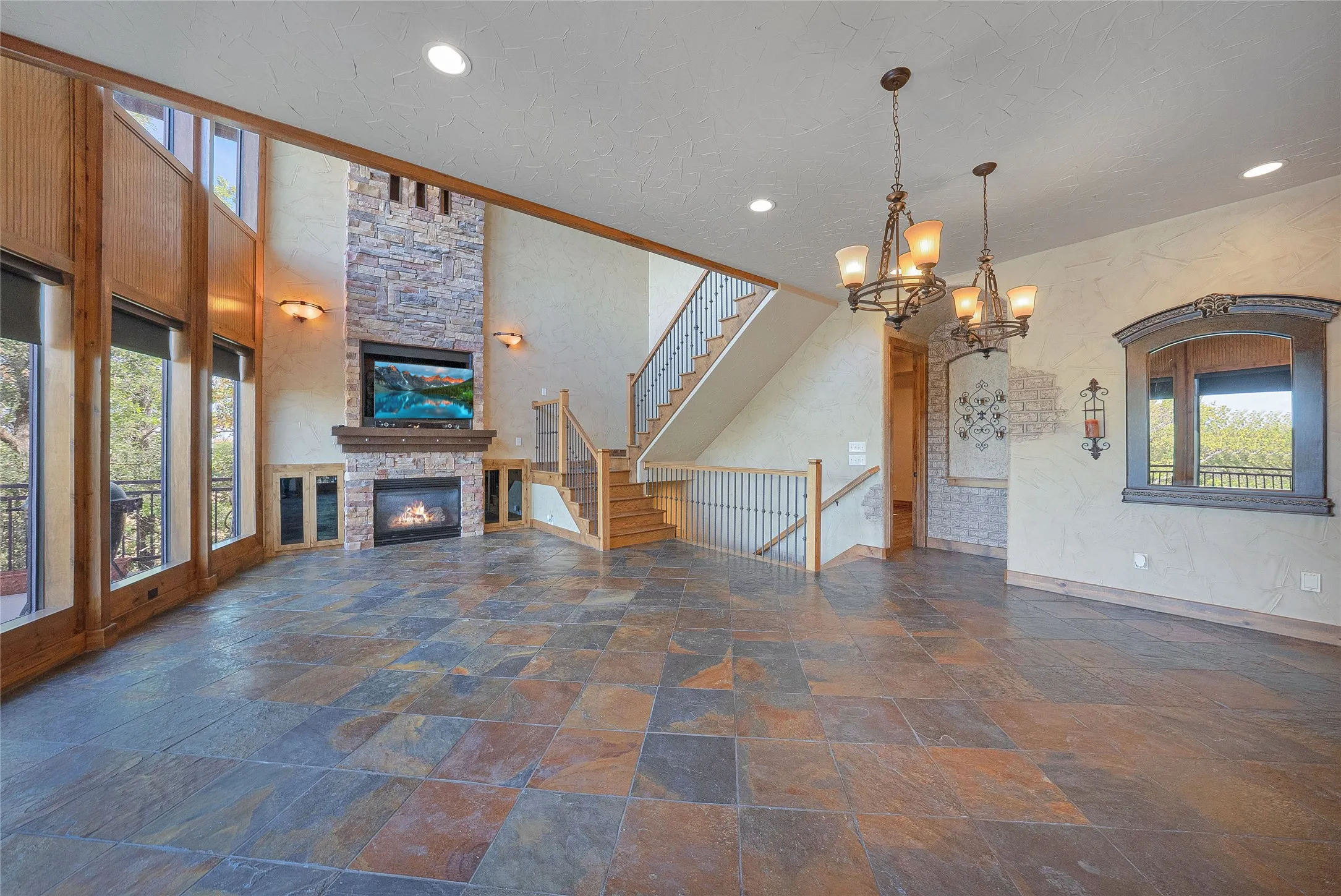 Single Family Residence For Sale in Denton County , 9205 Old Cross Timbers Road, Flower Mound, Texas 75022, 3 Bedroom, 3 Bathroom, 3 Garage spaces, 2,520 Sqft, built in 2005, mls#21259451, Real Estate Agent in Flower Mound, Homes For Sale in Denton county, Homes For Sale in Flower Mound, Realtor in Flower Mound Texas, Real Estate Brokerage Independent Realty Texas, Luminita Cordes Realtor