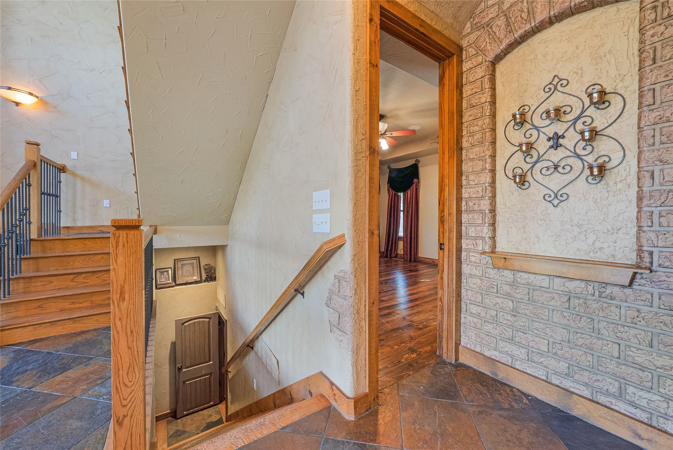 Single Family Residence For Sale in Denton County , 9205 Old Cross Timbers Road, Flower Mound, Texas 75022, 3 Bedroom, 3 Bathroom, 3 Garage spaces, 2,520 Sqft, built in 2005, mls#21259451, Real Estate Agent in Flower Mound, Homes For Sale in Denton county, Homes For Sale in Flower Mound, Realtor in Flower Mound Texas, Real Estate Brokerage Independent Realty Texas, Luminita Cordes Realtor