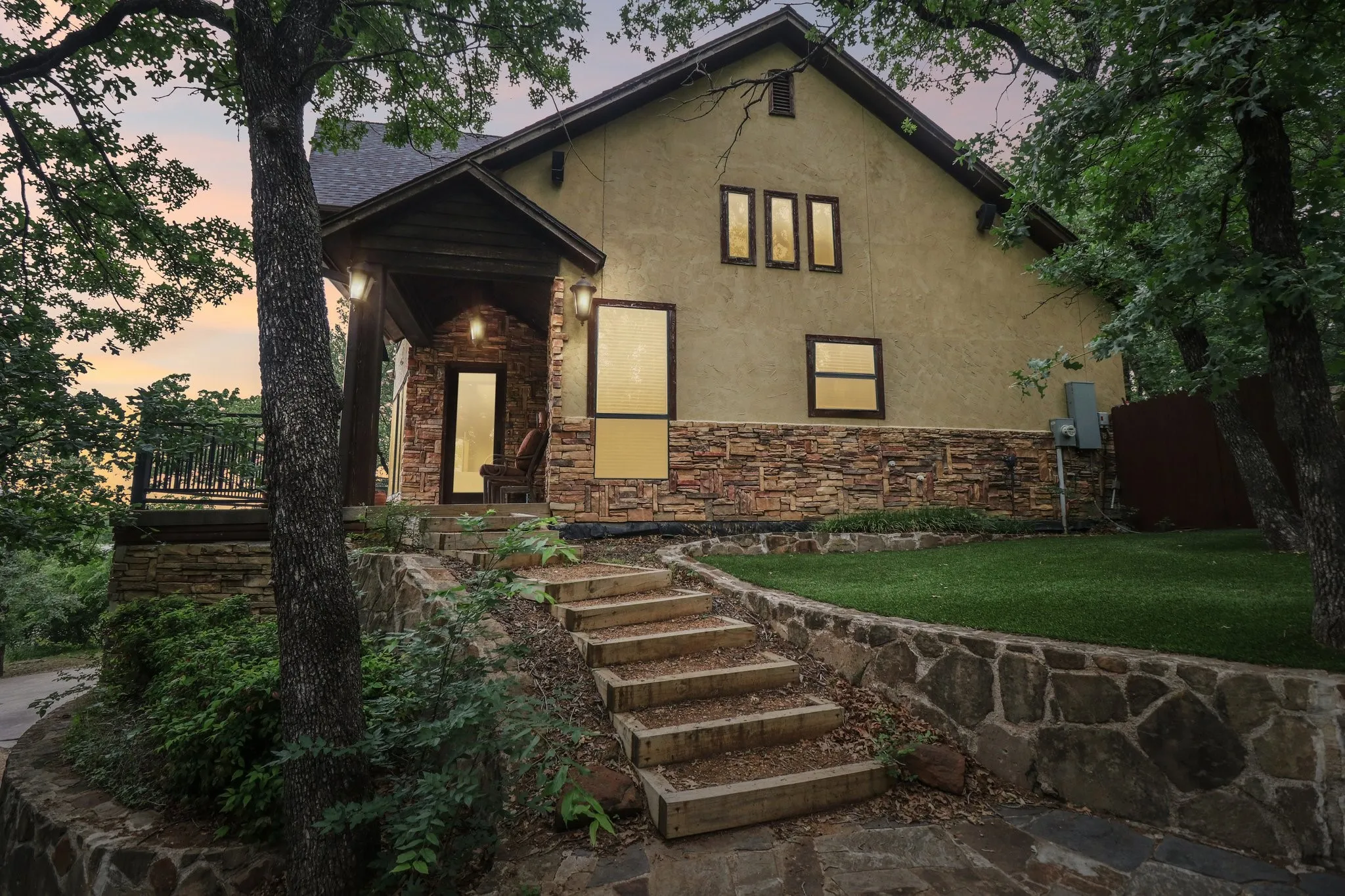 Single Family Residence For Sale in Denton County , 9205 Old Cross Timbers Road, Flower Mound, Texas 75022, 3 Bedroom, 3 Bathroom, 3 Garage spaces, 2,520 Sqft, built in 2005, mls#21259451, Real Estate Agent in Flower Mound, Homes For Sale in Denton county, Homes For Sale in Flower Mound, Realtor in Flower Mound Texas, Real Estate Brokerage Independent Realty Texas, Luminita Cordes Realtor