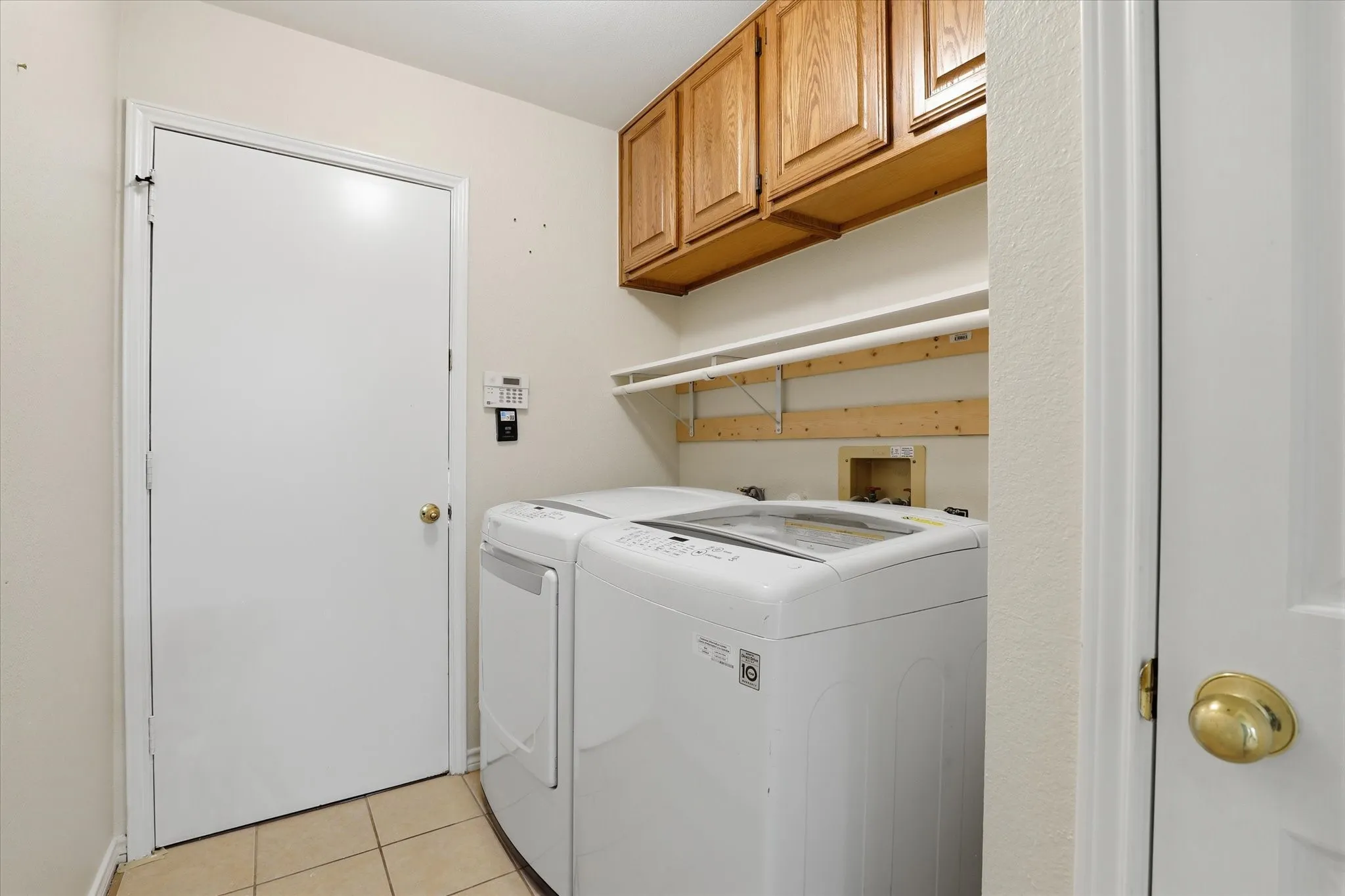 Single Family Residence For Sale in Collin County , 3713 Legendary Lane, Plano, Texas 75023, 3 Bedroom, 2 Bathroom, 2 Garage spaces, 2,031 Sqft, built in 1988, Price $475,000, mls#21277208, Real Estate Agent in Plano, Homes For Sale in Collin county, Homes For Sale in Plano, Realtor in Plano Texas, Real Estate Brokerage Independent Realty Texas, Luminita Cordes Realtor