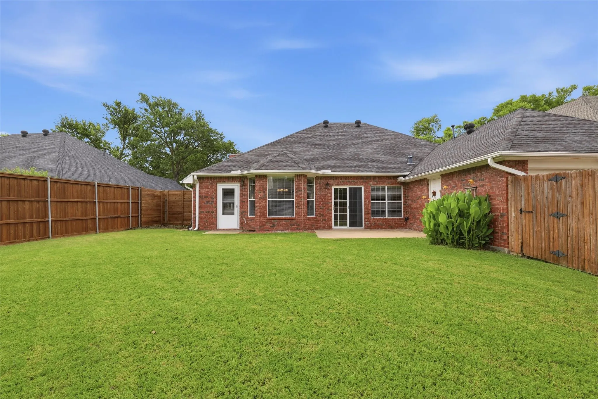 Single Family Residence For Sale in Collin County , 3713 Legendary Lane, Plano, Texas 75023, 3 Bedroom, 2 Bathroom, 2 Garage spaces, 2,031 Sqft, built in 1988, Price $475,000, mls#21277208, Real Estate Agent in Plano, Homes For Sale in Collin county, Homes For Sale in Plano, Realtor in Plano Texas, Real Estate Brokerage Independent Realty Texas, Luminita Cordes Realtor
