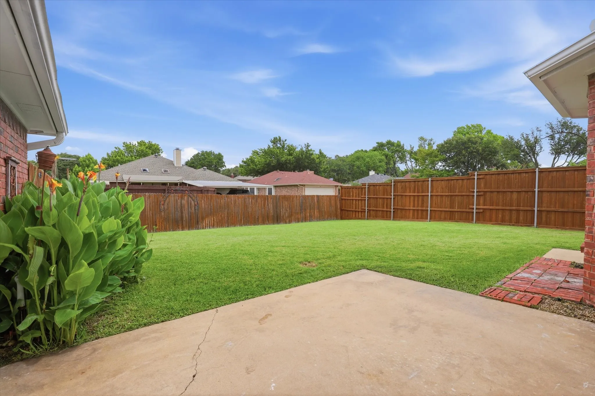 Single Family Residence For Sale in Collin County , 3713 Legendary Lane, Plano, Texas 75023, 3 Bedroom, 2 Bathroom, 2 Garage spaces, 2,031 Sqft, built in 1988, Price $475,000, mls#21277208, Real Estate Agent in Plano, Homes For Sale in Collin county, Homes For Sale in Plano, Realtor in Plano Texas, Real Estate Brokerage Independent Realty Texas, Luminita Cordes Realtor
