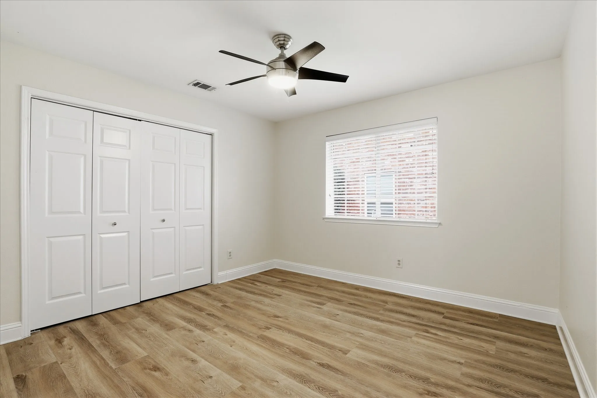 Single Family Residence For Sale in Collin County , 3713 Legendary Lane, Plano, Texas 75023, 3 Bedroom, 2 Bathroom, 2 Garage spaces, 2,031 Sqft, built in 1988, Price $475,000, mls#21277208, Real Estate Agent in Plano, Homes For Sale in Collin county, Homes For Sale in Plano, Realtor in Plano Texas, Real Estate Brokerage Independent Realty Texas, Luminita Cordes Realtor