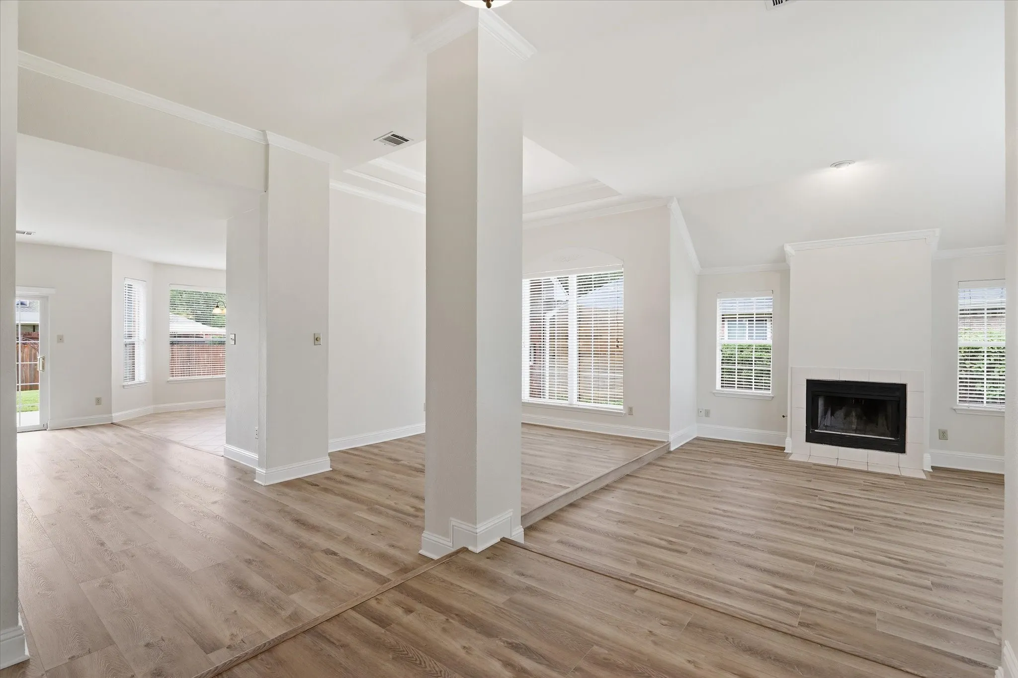 Single Family Residence For Sale in Collin County , 3713 Legendary Lane, Plano, Texas 75023, 3 Bedroom, 2 Bathroom, 2 Garage spaces, 2,031 Sqft, built in 1988, Price $475,000, mls#21277208, Real Estate Agent in Plano, Homes For Sale in Collin county, Homes For Sale in Plano, Realtor in Plano Texas, Real Estate Brokerage Independent Realty Texas, Luminita Cordes Realtor