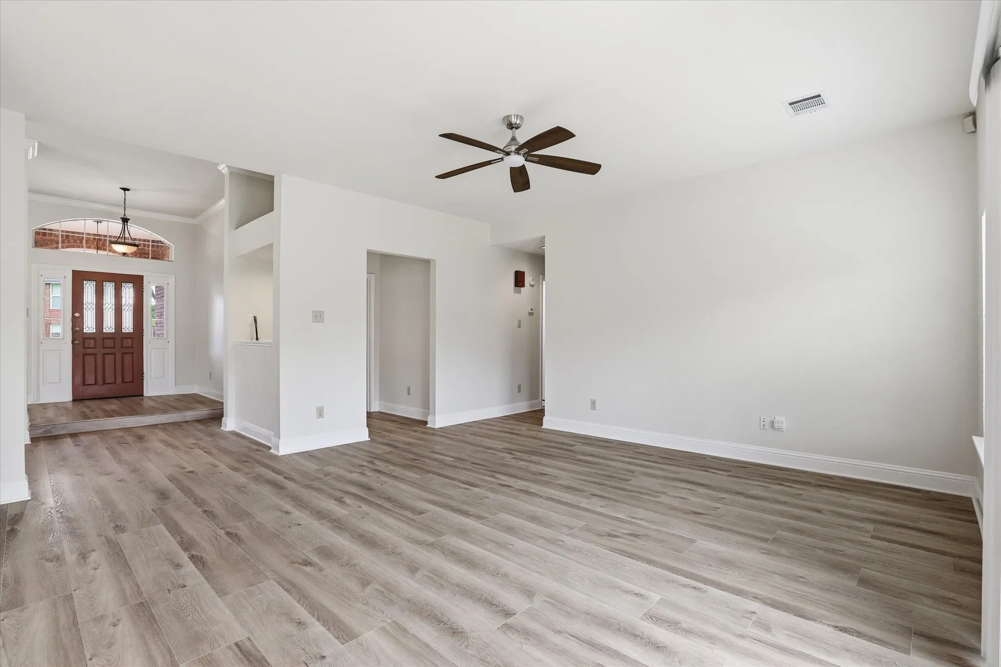 Single Family Residence For Sale in Collin County , 3713 Legendary Lane, Plano, Texas 75023, 3 Bedroom, 2 Bathroom, 2 Garage spaces, 2,031 Sqft, built in 1988, Price $475,000, mls#21277208, Real Estate Agent in Plano, Homes For Sale in Collin county, Homes For Sale in Plano, Realtor in Plano Texas, Real Estate Brokerage Independent Realty Texas, Luminita Cordes Realtor