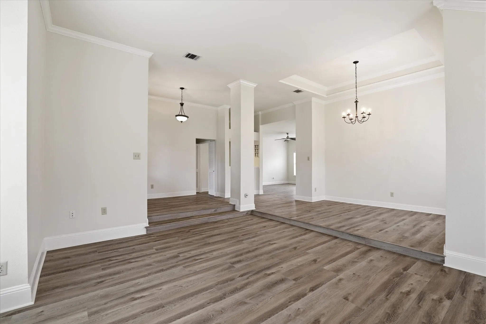 Single Family Residence For Sale in Collin County , 3713 Legendary Lane, Plano, Texas 75023, 3 Bedroom, 2 Bathroom, 2 Garage spaces, 2,031 Sqft, built in 1988, Price $475,000, mls#21277208, Real Estate Agent in Plano, Homes For Sale in Collin county, Homes For Sale in Plano, Realtor in Plano Texas, Real Estate Brokerage Independent Realty Texas, Luminita Cordes Realtor