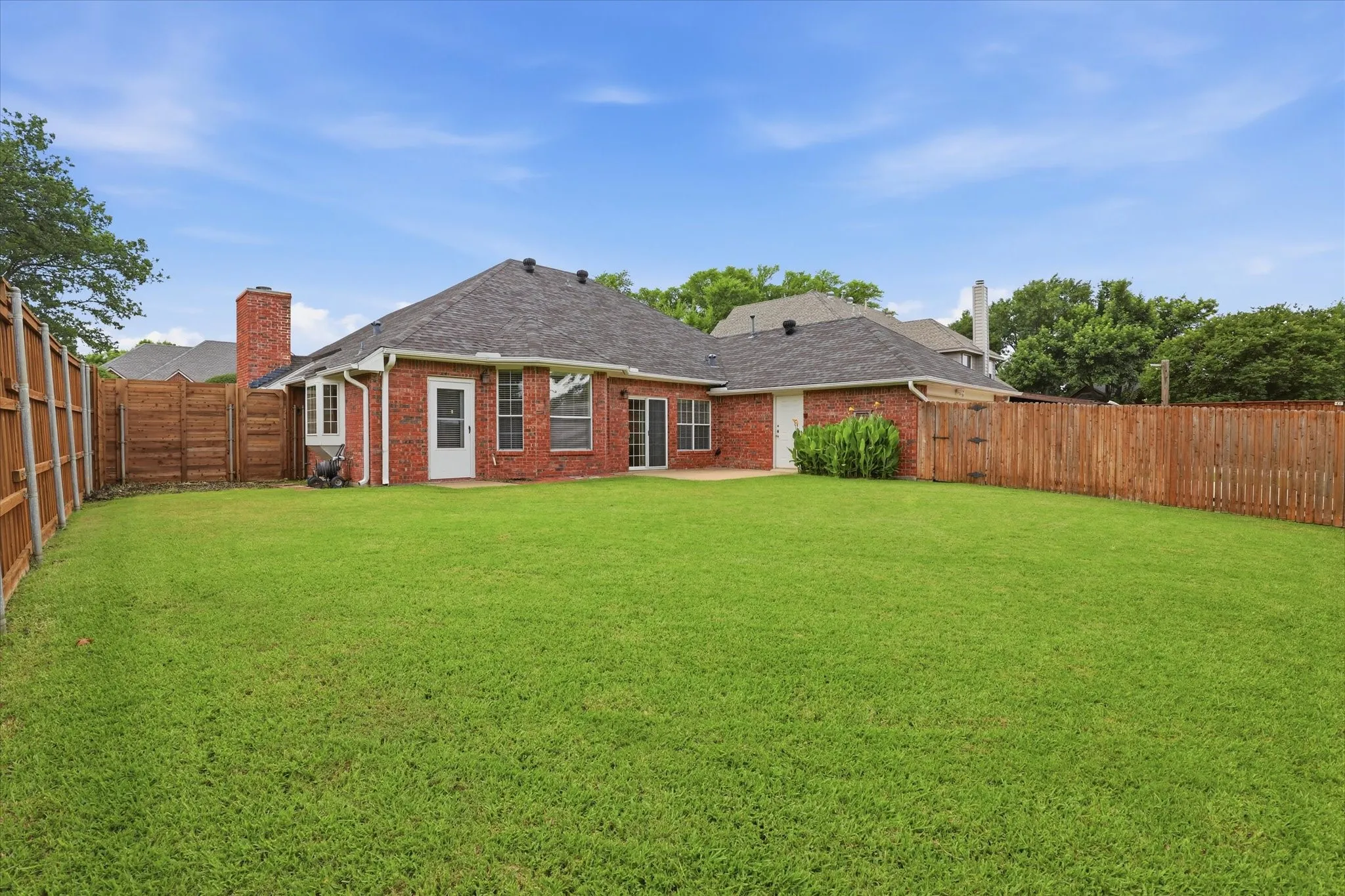 Single Family Residence For Sale in Collin County , 3713 Legendary Lane, Plano, Texas 75023, 3 Bedroom, 2 Bathroom, 2 Garage spaces, 2,031 Sqft, built in 1988, Price $475,000, mls#21277208, Real Estate Agent in Plano, Homes For Sale in Collin county, Homes For Sale in Plano, Realtor in Plano Texas, Real Estate Brokerage Independent Realty Texas, Luminita Cordes Realtor