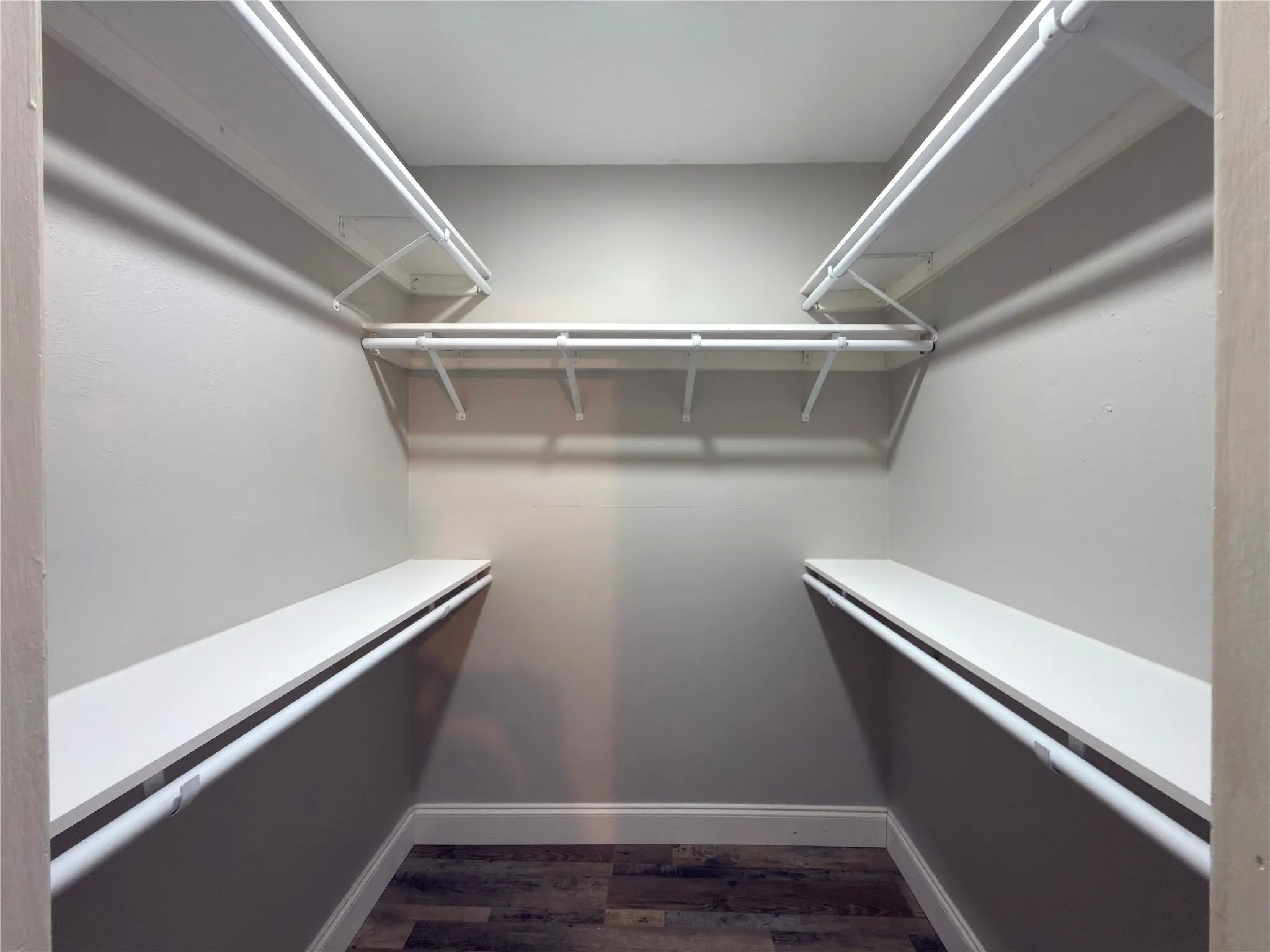 Condominium For Sale in Dallas County , 4020 Holland Avenue 106, Dallas, Texas 75219, 1 Bedroom, 1 Bathroom, Garage spaces, 591 Sqft, built in 1970, mls#21276708, Real Estate Agent in Dallas, Homes For Sale in Dallas county, Homes For Sale in Dallas, Realtor in Dallas Texas, Real Estate Brokerage Independent Realty Texas, Luminita Cordes Realtor