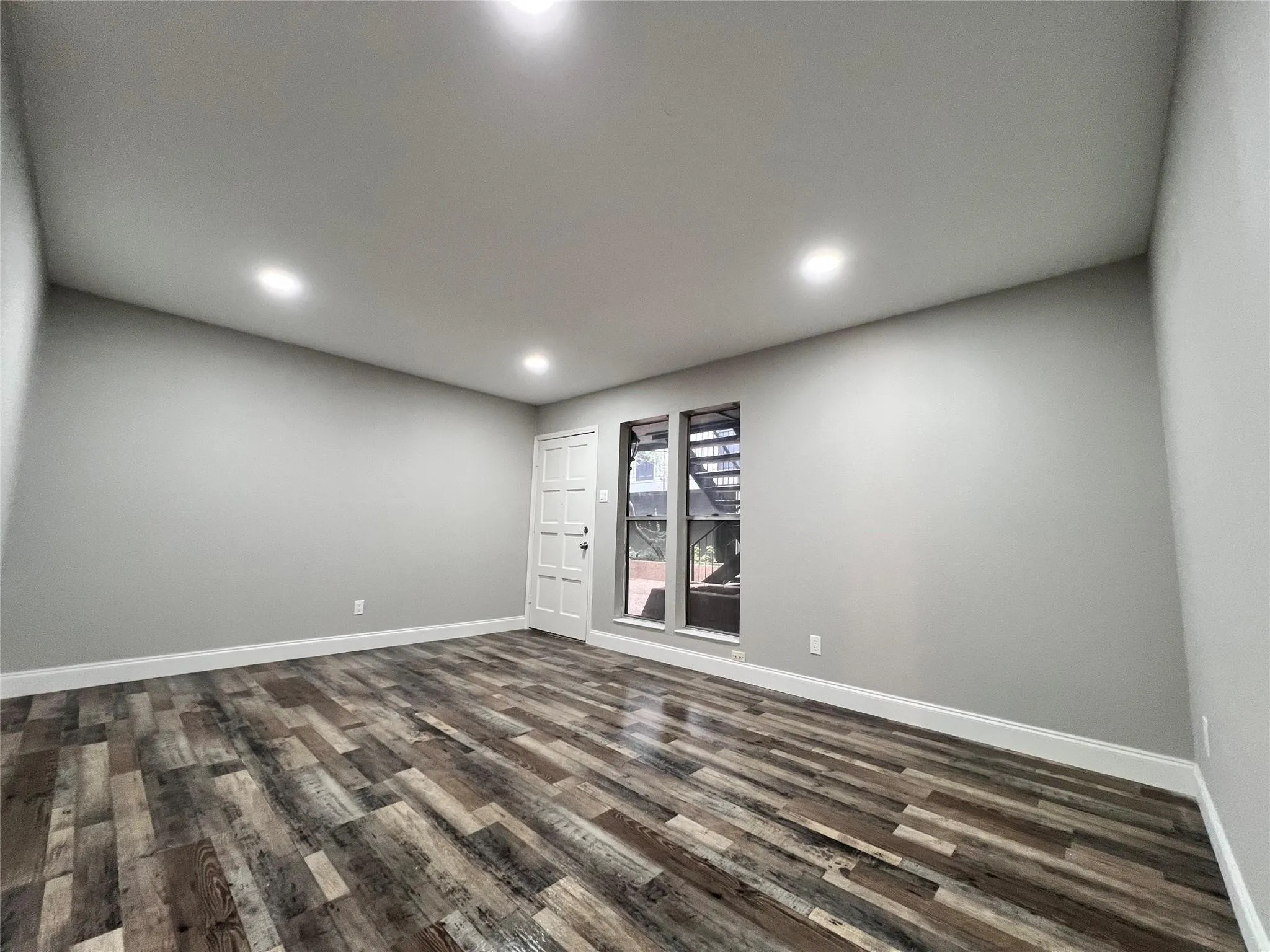 Condominium For Sale in Dallas County , 4020 Holland Avenue 106, Dallas, Texas 75219, 1 Bedroom, 1 Bathroom, Garage spaces, 591 Sqft, built in 1970, mls#21276708, Real Estate Agent in Dallas, Homes For Sale in Dallas county, Homes For Sale in Dallas, Realtor in Dallas Texas, Real Estate Brokerage Independent Realty Texas, Luminita Cordes Realtor