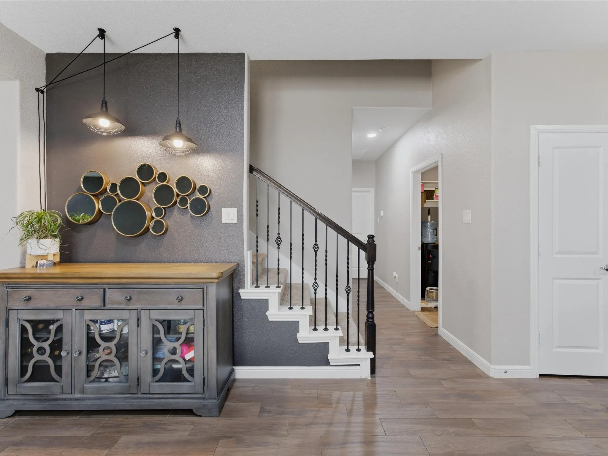 Stair case to bonus room for bedroom, game room or 2nd living room. Include full bathroom.