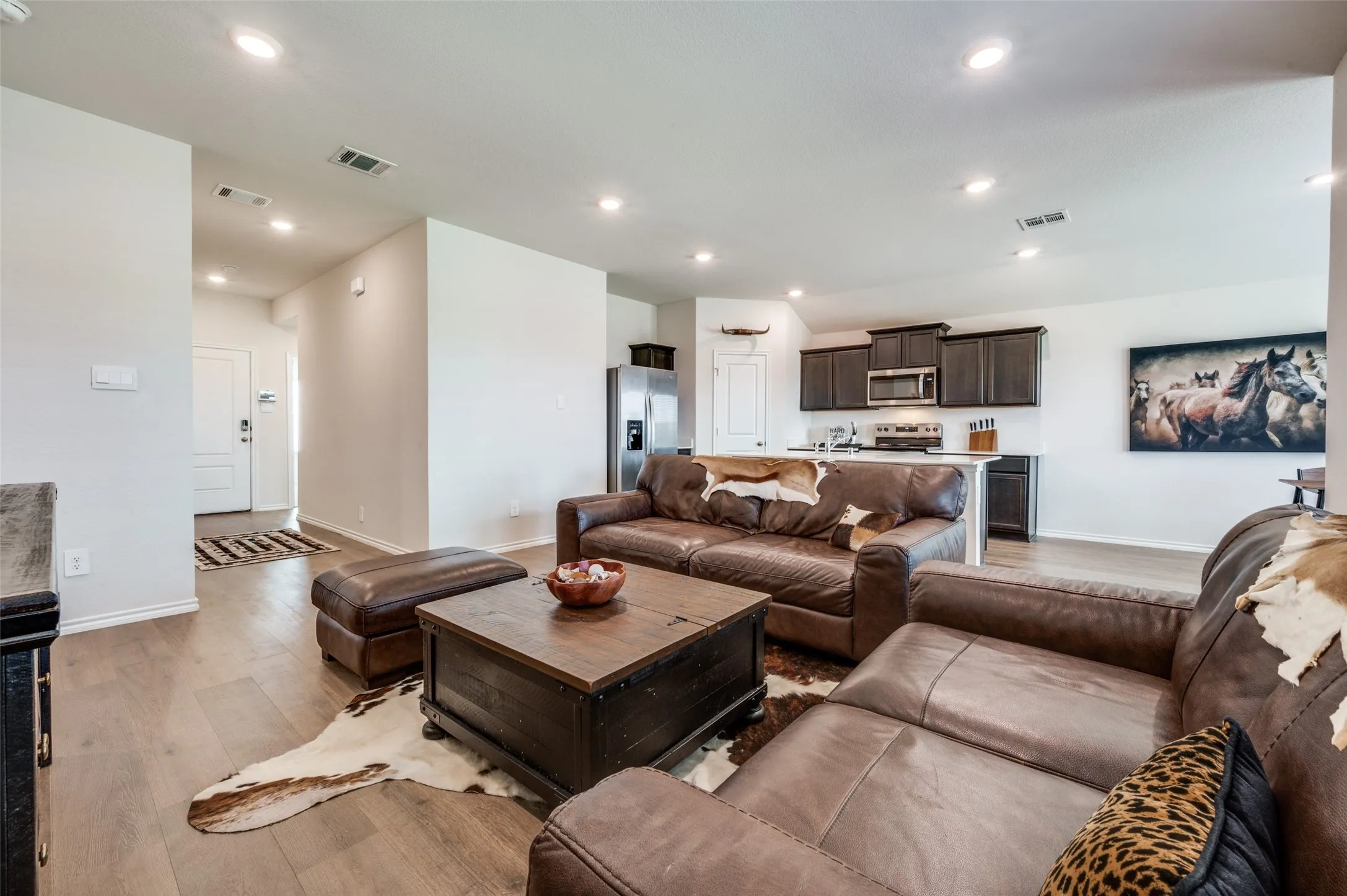 Single Family Residence For Rent in Denton County , 13105 Dawson Drive, Providence Village, Texas 76227, 3 Bedroom, 2 Bathroom, 2 Garage spaces, 1,411 Sqft, built in 2024, mls#21277587, Real Estate Agent in Providence Village, Homes For Rent in Denton county, Homes For Rent in Providence Village, Realtor in Providence Village Texas, Real Estate Brokerage Independent Realty Texas, Luminita Cordes Realtor