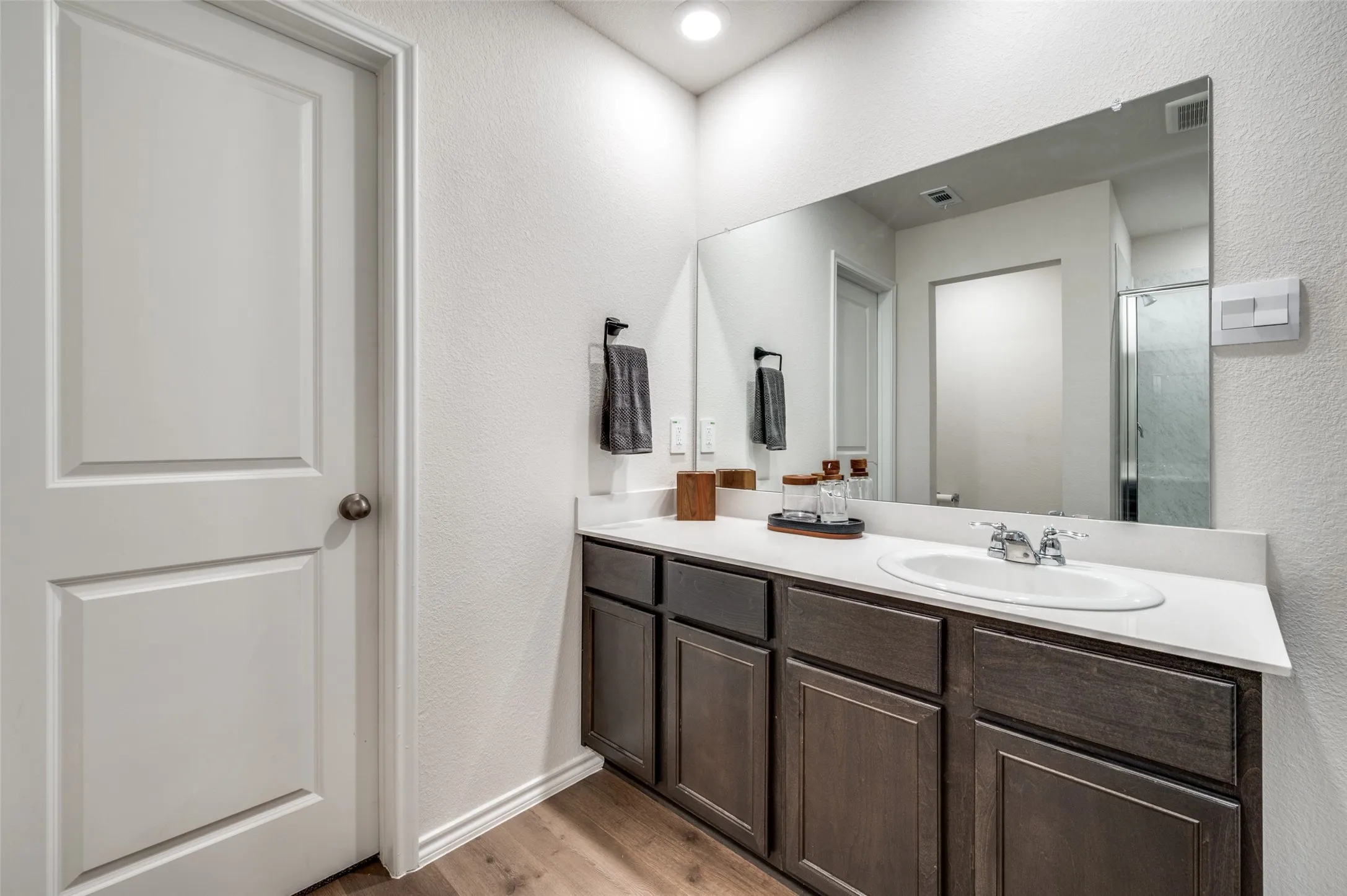 Single Family Residence For Rent in Denton County , 13105 Dawson Drive, Providence Village, Texas 76227, 3 Bedroom, 2 Bathroom, 2 Garage spaces, 1,411 Sqft, built in 2024, mls#21277587, Real Estate Agent in Providence Village, Homes For Rent in Denton county, Homes For Rent in Providence Village, Realtor in Providence Village Texas, Real Estate Brokerage Independent Realty Texas, Luminita Cordes Realtor