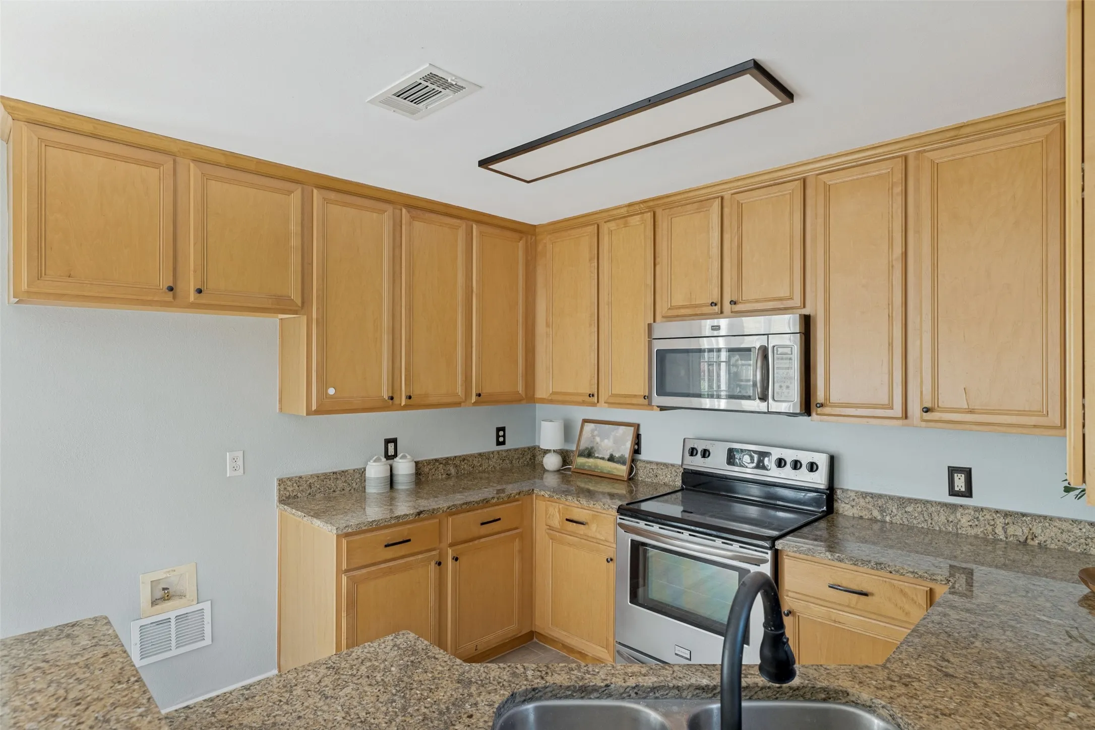 Single Family Residence For Sale in Collin County , 845 County Road 490, Princeton, Texas 75407, 4 Bedroom, 2 Bathroom, 2 Garage spaces, 2,677 Sqft, built in 1997, mls#21264386, Real Estate Agent in Princeton, Homes For Sale in Collin county, Homes For Sale in Princeton, Realtor in Princeton Texas, Real Estate Brokerage Independent Realty Texas, Luminita Cordes Realtor