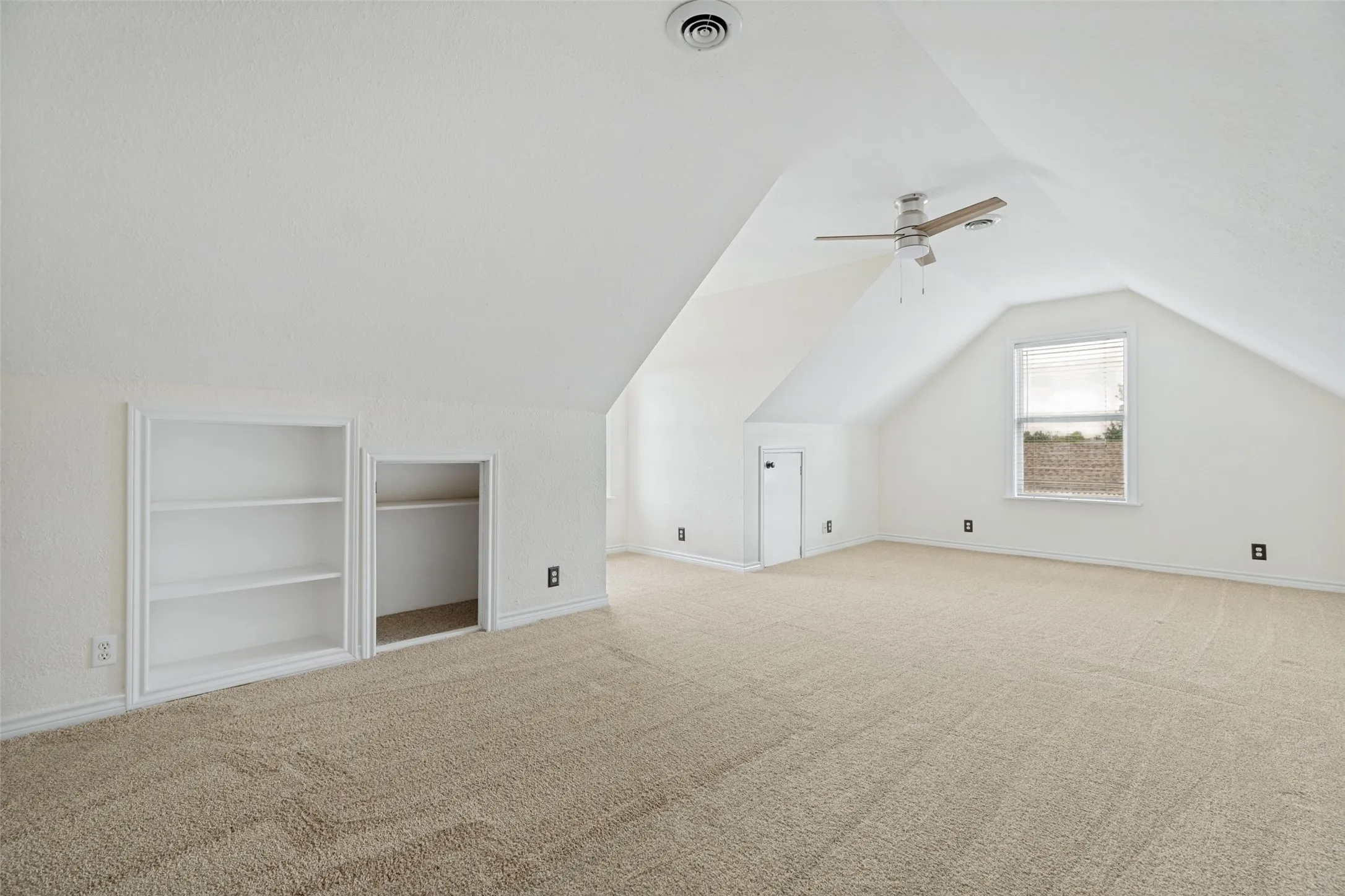 Single Family Residence For Sale in Collin County , 845 County Road 490, Princeton, Texas 75407, 4 Bedroom, 2 Bathroom, 2 Garage spaces, 2,677 Sqft, built in 1997, mls#21264386, Real Estate Agent in Princeton, Homes For Sale in Collin county, Homes For Sale in Princeton, Realtor in Princeton Texas, Real Estate Brokerage Independent Realty Texas, Luminita Cordes Realtor