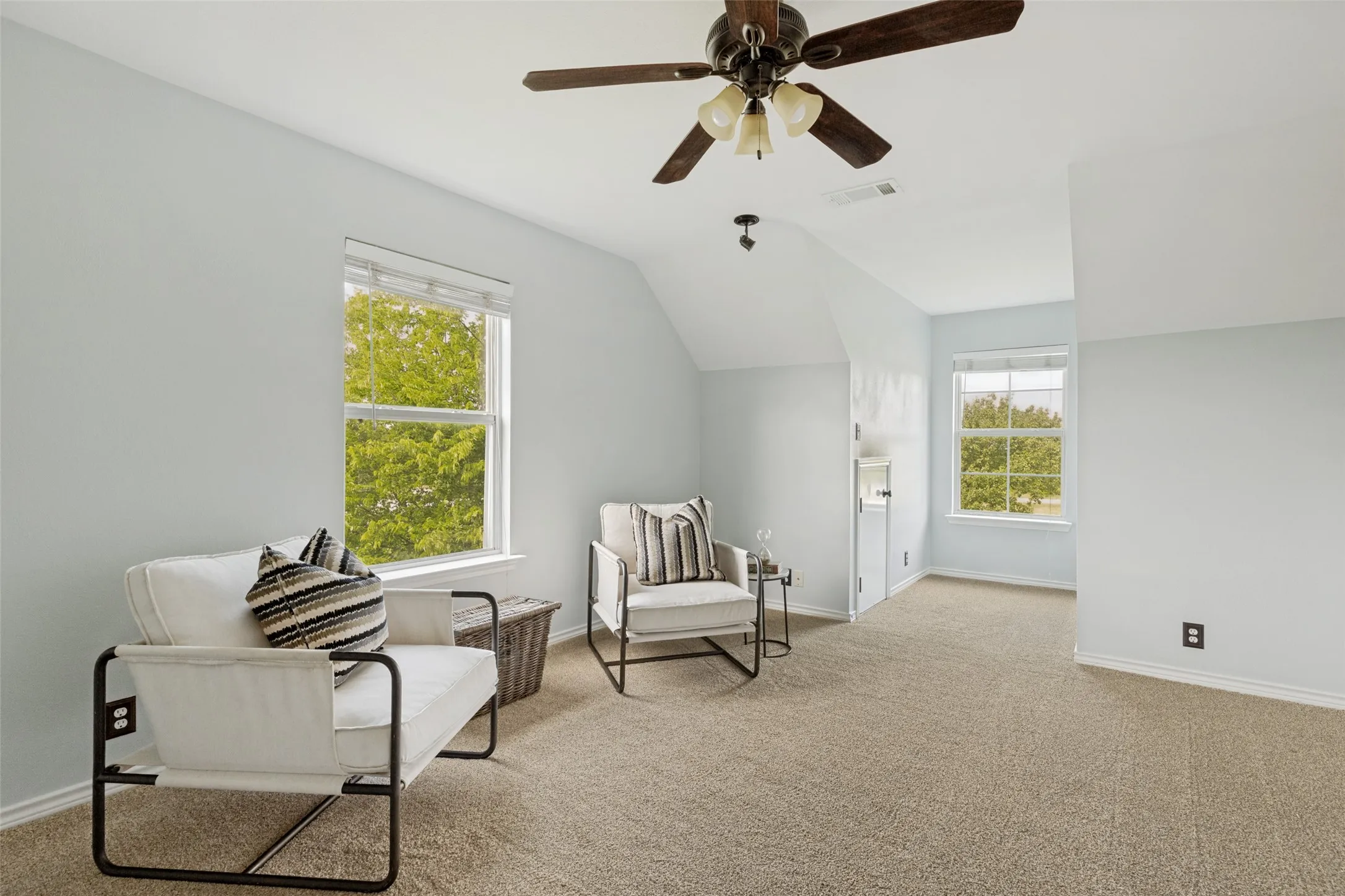 Single Family Residence For Sale in Collin County , 845 County Road 490, Princeton, Texas 75407, 4 Bedroom, 2 Bathroom, 2 Garage spaces, 2,677 Sqft, built in 1997, mls#21264386, Real Estate Agent in Princeton, Homes For Sale in Collin county, Homes For Sale in Princeton, Realtor in Princeton Texas, Real Estate Brokerage Independent Realty Texas, Luminita Cordes Realtor