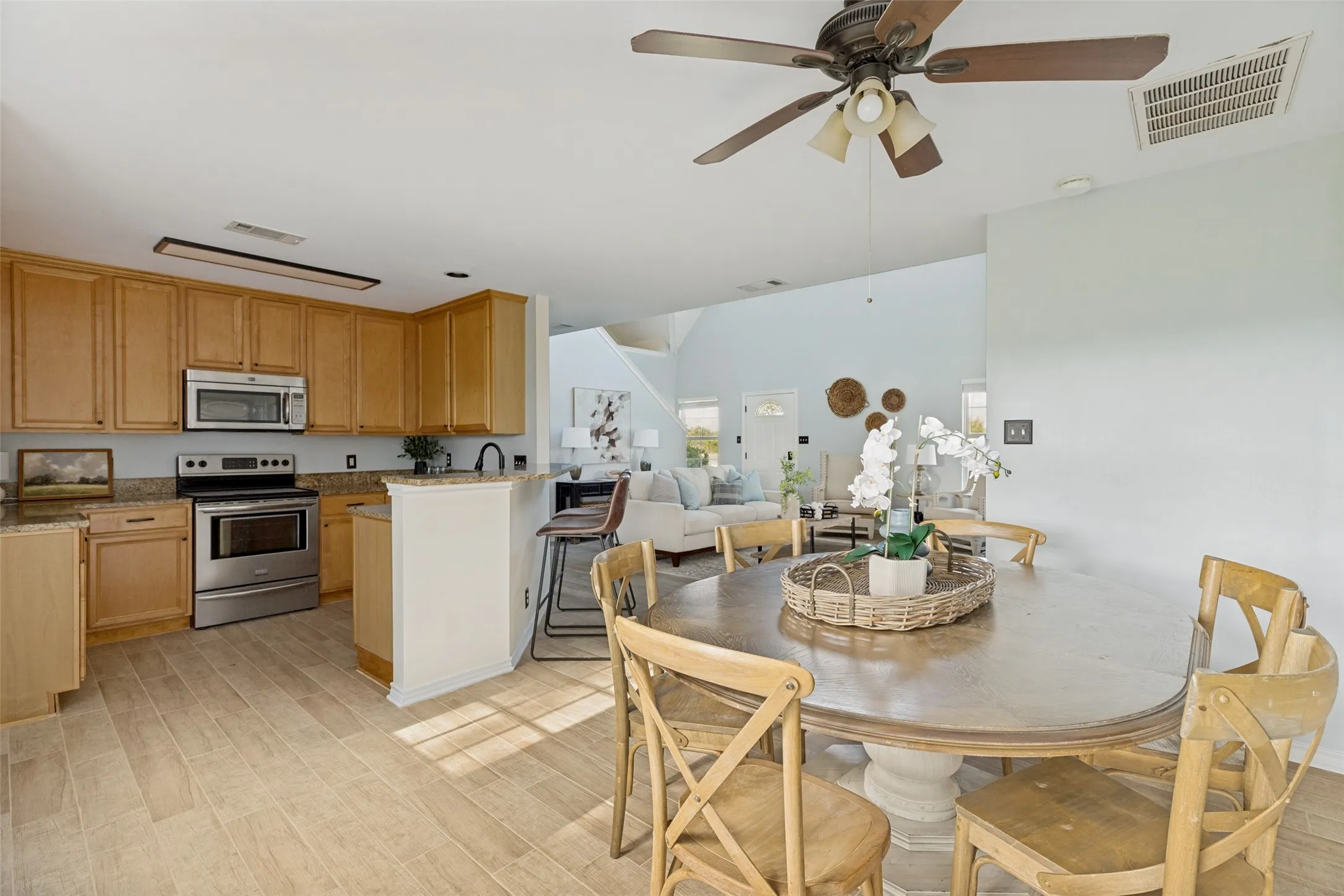 Single Family Residence For Sale in Collin County , 845 County Road 490, Princeton, Texas 75407, 4 Bedroom, 2 Bathroom, 2 Garage spaces, 2,677 Sqft, built in 1997, mls#21264386, Real Estate Agent in Princeton, Homes For Sale in Collin county, Homes For Sale in Princeton, Realtor in Princeton Texas, Real Estate Brokerage Independent Realty Texas, Luminita Cordes Realtor