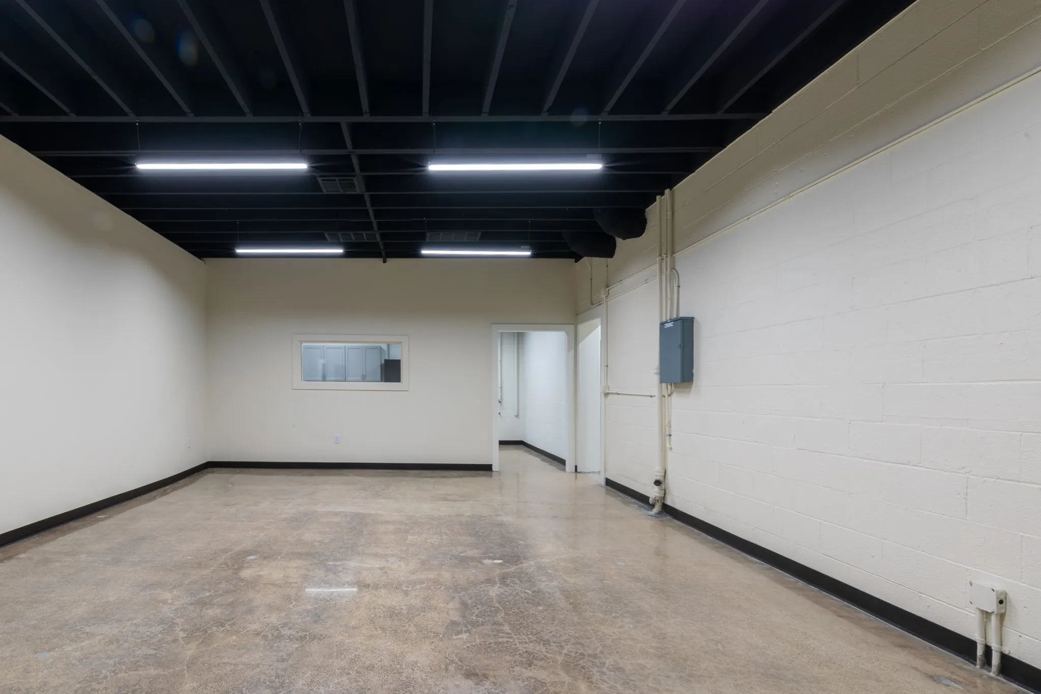 Warehouse For Rent in Tarrant County , 609 112th Street B, Arlington, Texas 76011, 0, 0, Garage spaces, 0 Sqft, built in 1966, Price $5,900, mls#21276532, Real Estate Agent in Arlington, Homes For Rent in Tarrant county, Homes For Rent in Arlington, Realtor in Arlington Texas, Real Estate Brokerage Independent Realty Texas, Luminita Cordes Realtor