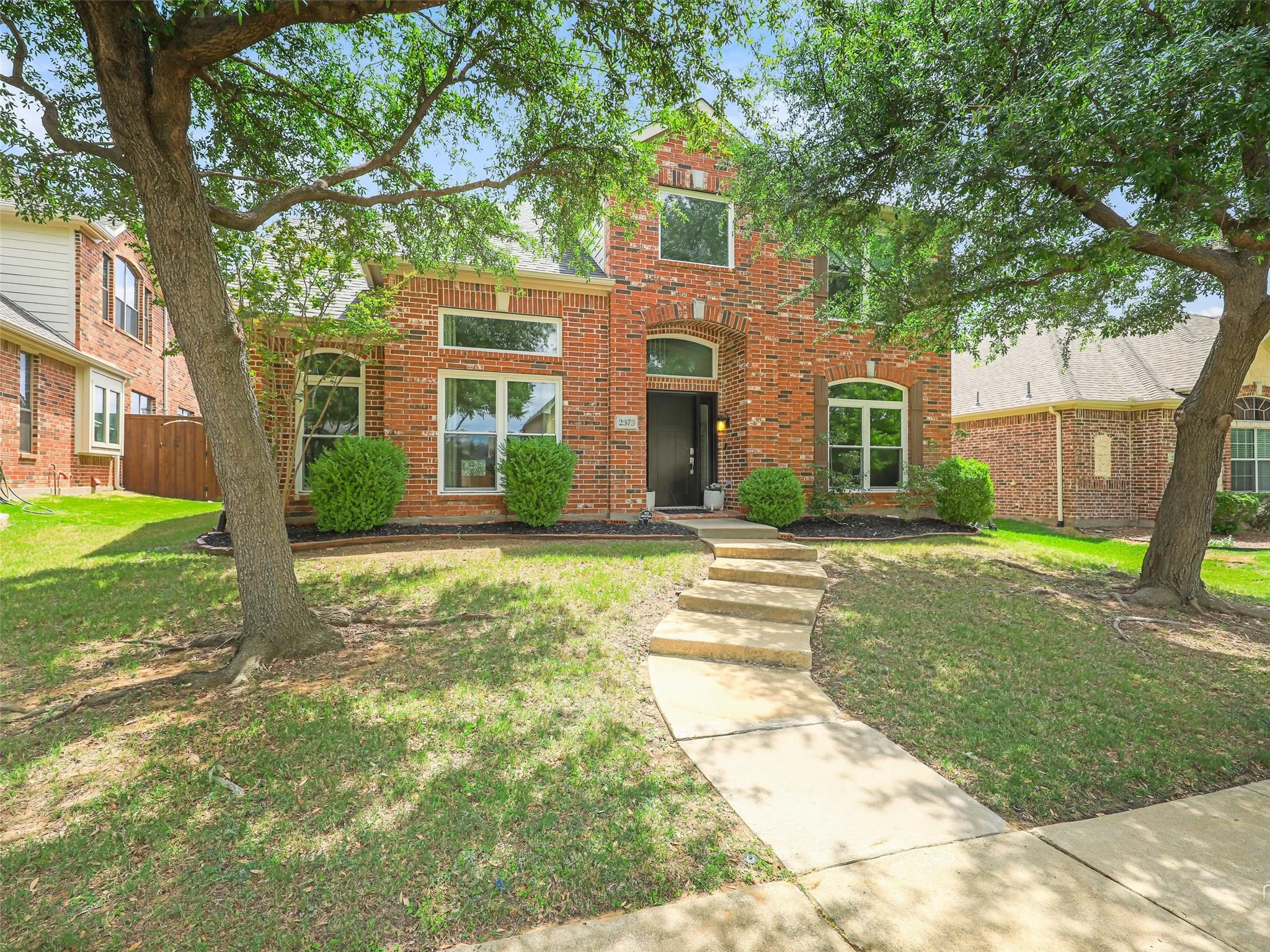 Single Family Residence For Sale in Denton County , 2373 Falcon Point Drive, Frisco, Texas 75033, 4 Bedroom, 4 Bathroom, 2 Garage spaces, 3,381 Sqft, built in 2005, mls#21276418, Real Estate Agent in Frisco, Homes For Sale in Denton county, Homes For Sale in Frisco, Realtor in Frisco Texas, Real Estate Brokerage Independent Realty Texas, Luminita Cordes Realtor