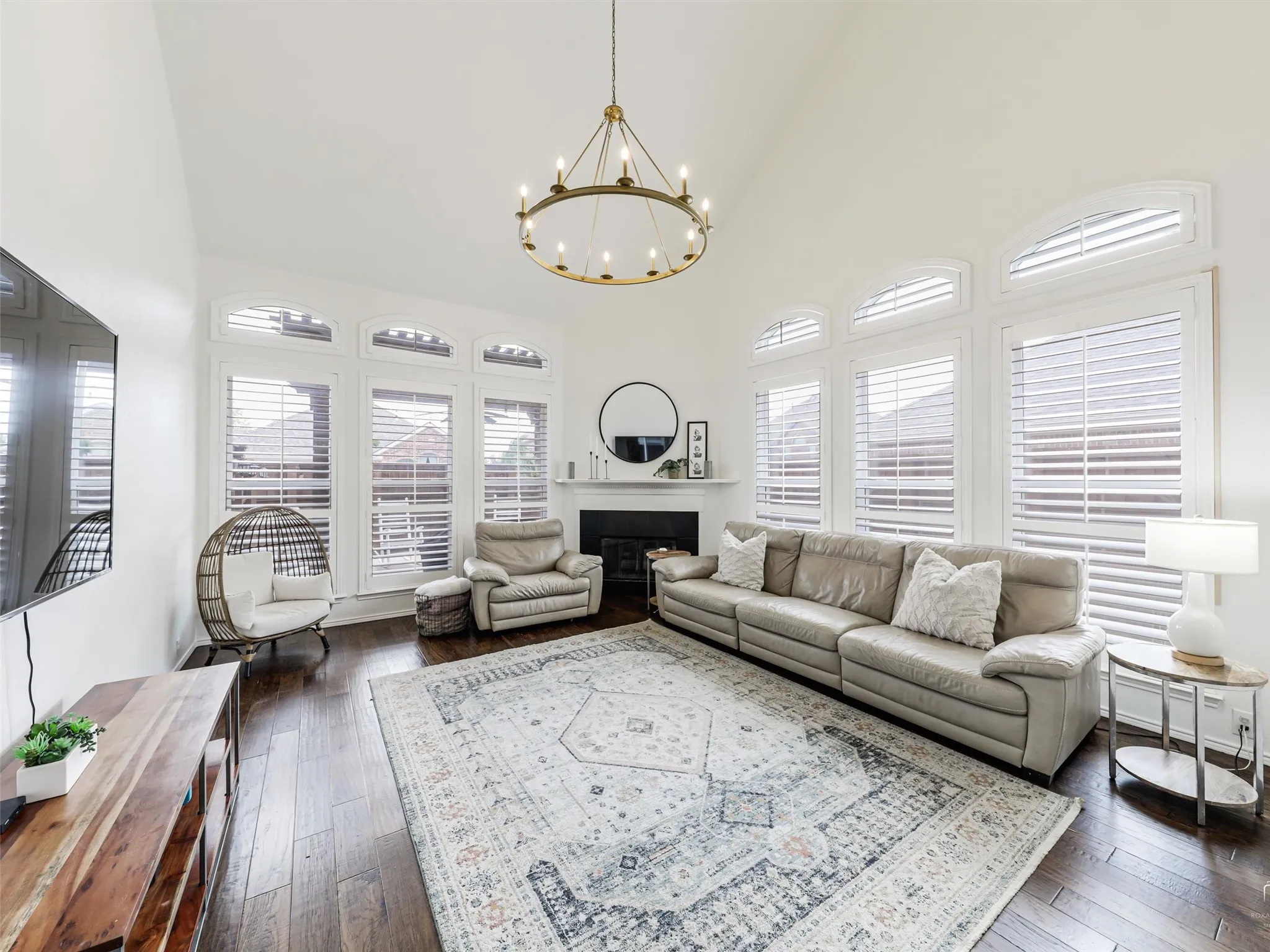 Single Family Residence For Sale in Denton County , 2373 Falcon Point Drive, Frisco, Texas 75033, 4 Bedroom, 4 Bathroom, 2 Garage spaces, 3,381 Sqft, built in 2005, mls#21276418, Real Estate Agent in Frisco, Homes For Sale in Denton county, Homes For Sale in Frisco, Realtor in Frisco Texas, Real Estate Brokerage Independent Realty Texas, Luminita Cordes Realtor