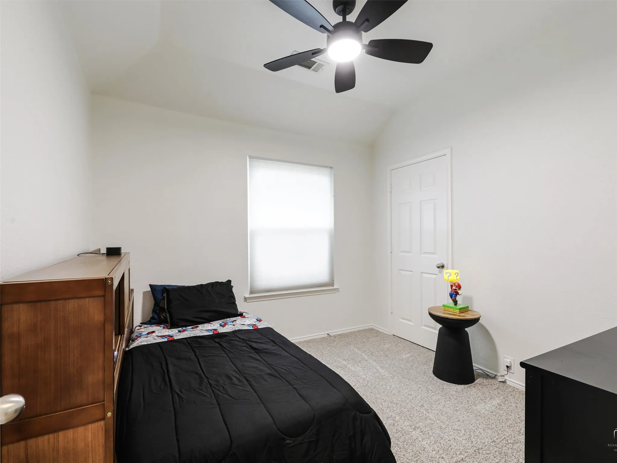 Single Family Residence For Sale in Denton County , 2373 Falcon Point Drive, Frisco, Texas 75033, 4 Bedroom, 4 Bathroom, 2 Garage spaces, 3,381 Sqft, built in 2005, mls#21276418, Real Estate Agent in Frisco, Homes For Sale in Denton county, Homes For Sale in Frisco, Realtor in Frisco Texas, Real Estate Brokerage Independent Realty Texas, Luminita Cordes Realtor