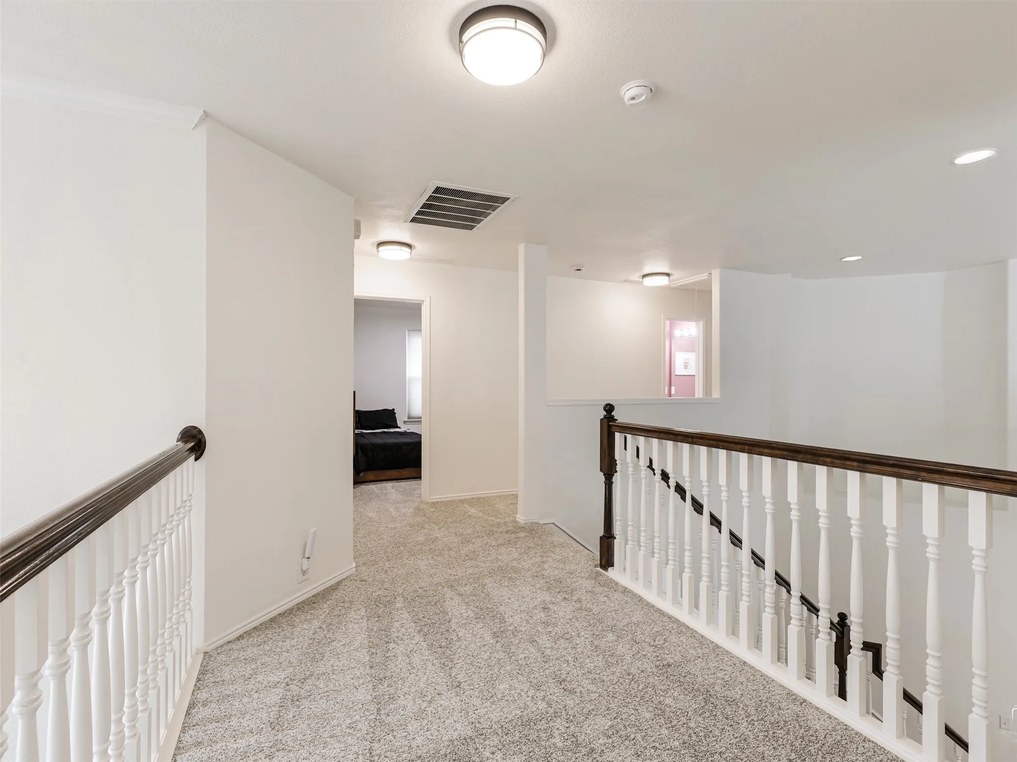 Single Family Residence For Sale in Denton County , 2373 Falcon Point Drive, Frisco, Texas 75033, 4 Bedroom, 4 Bathroom, 2 Garage spaces, 3,381 Sqft, built in 2005, mls#21276418, Real Estate Agent in Frisco, Homes For Sale in Denton county, Homes For Sale in Frisco, Realtor in Frisco Texas, Real Estate Brokerage Independent Realty Texas, Luminita Cordes Realtor