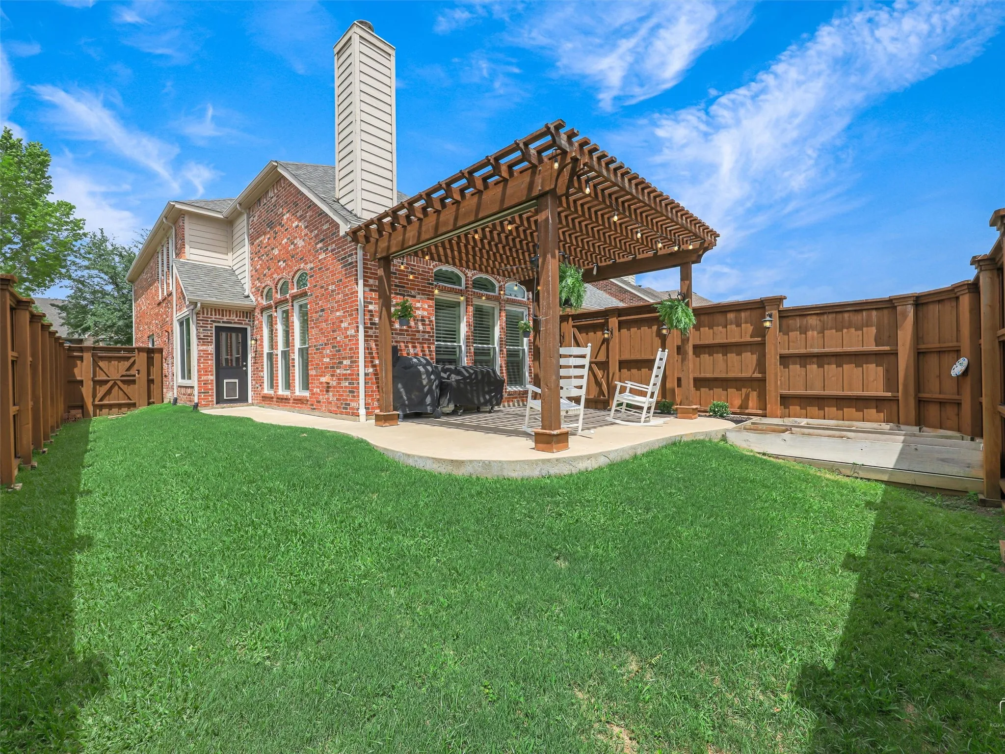 Single Family Residence For Sale in Denton County , 2373 Falcon Point Drive, Frisco, Texas 75033, 4 Bedroom, 4 Bathroom, 2 Garage spaces, 3,381 Sqft, built in 2005, mls#21276418, Real Estate Agent in Frisco, Homes For Sale in Denton county, Homes For Sale in Frisco, Realtor in Frisco Texas, Real Estate Brokerage Independent Realty Texas, Luminita Cordes Realtor