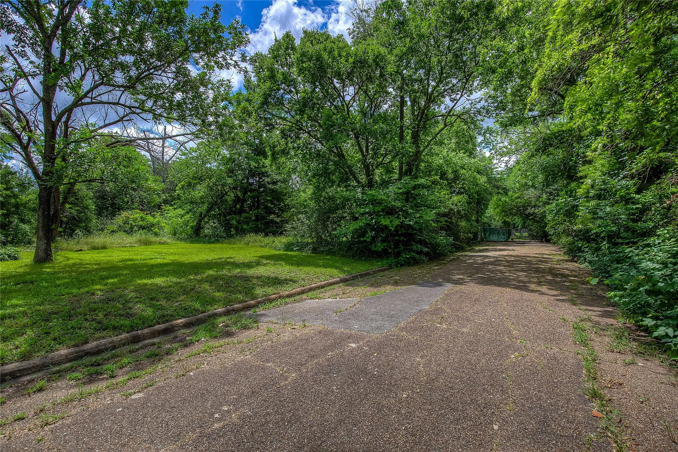 Unimproved Land For Sale in Hunt County , 0000 Sycamore Street, Commerce, Texas 75428, 0, 0, Garage spaces, 0 Sqft, built in 0, Price $49,900, mls#21277623, Real Estate Agent in Commerce, Homes For Sale in Hunt county, Homes For Sale in Commerce, Realtor in Commerce Texas, Real Estate Brokerage Independent Realty Texas, Luminita Cordes Realtor