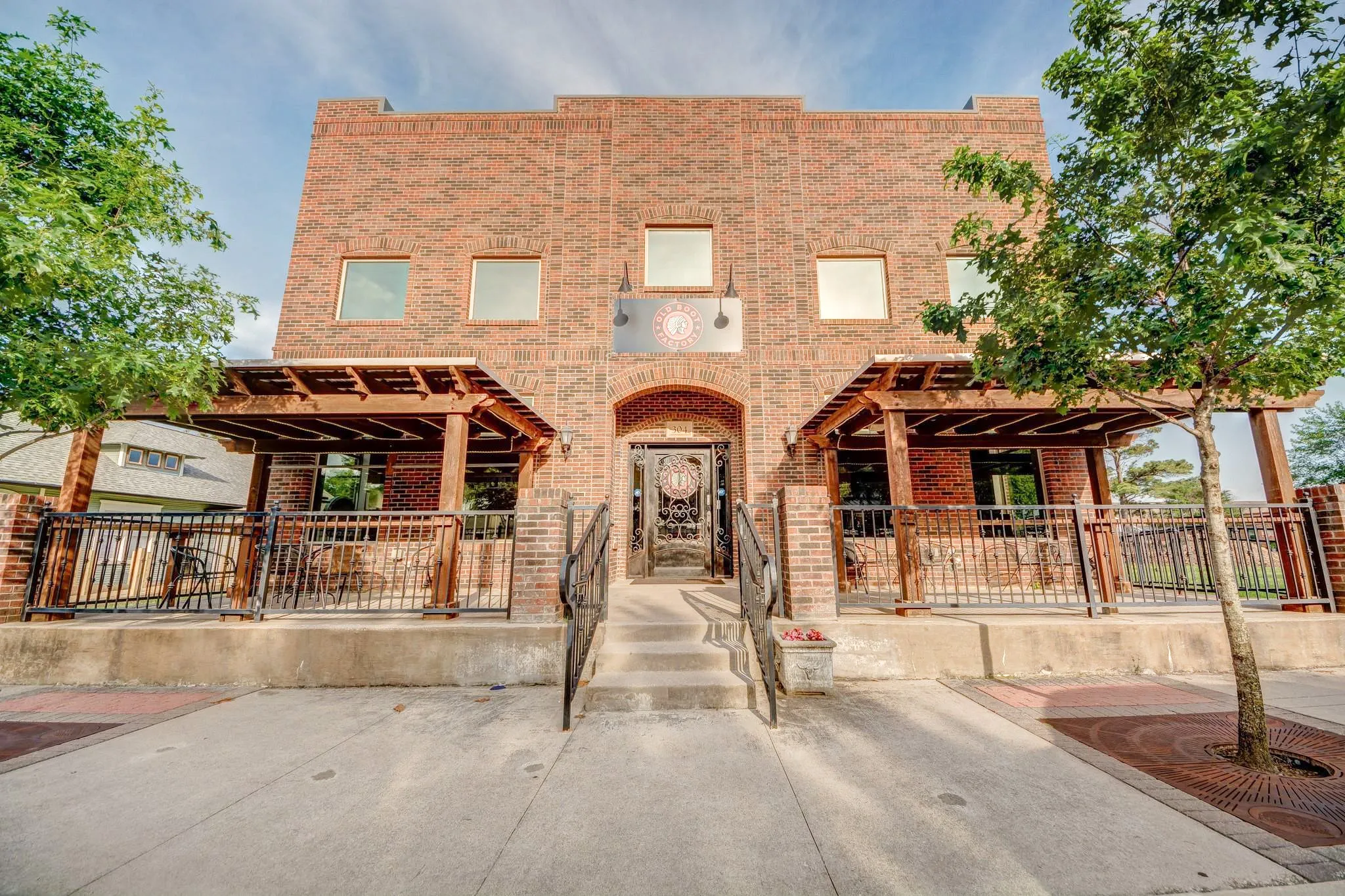 Office For Rent in Denton County , 304 N Oak Street, Roanoke, Texas 76262, 0, 0, Garage spaces, 0 Sqft, built in 2008, Price $8,000, mls#21277651, Real Estate Agent in Roanoke, Homes For Rent in Denton county, Homes For Rent in Roanoke, Realtor in Roanoke Texas, Real Estate Brokerage Independent Realty Texas, Luminita Cordes Realtor