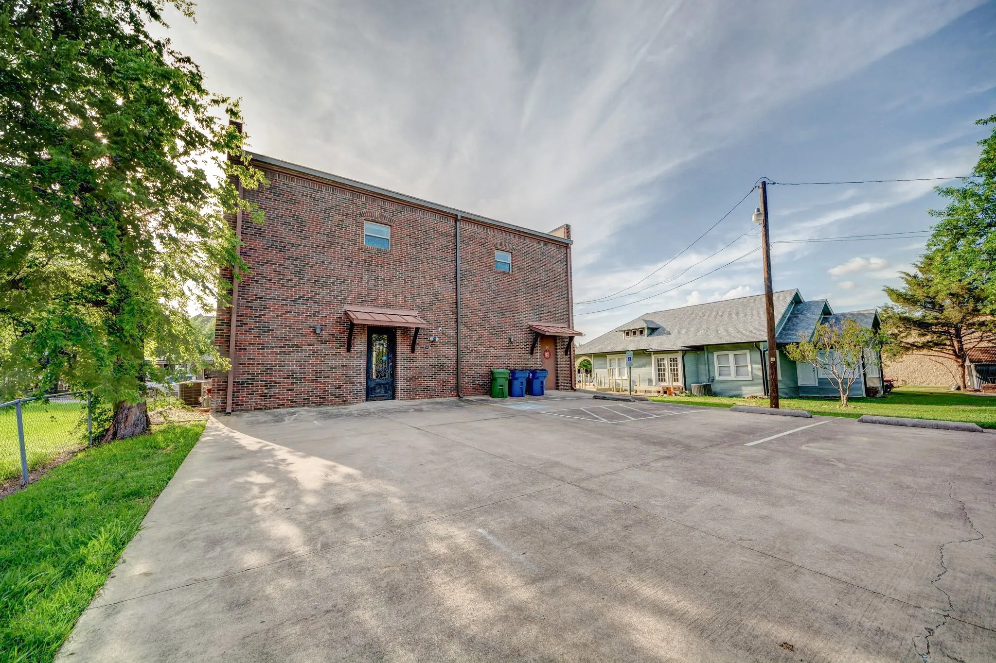 Office For Rent in Denton County , 304 N Oak Street, Roanoke, Texas 76262, 0, 0, Garage spaces, 0 Sqft, built in 2008, Price $8,000, mls#21277651, Real Estate Agent in Roanoke, Homes For Rent in Denton county, Homes For Rent in Roanoke, Realtor in Roanoke Texas, Real Estate Brokerage Independent Realty Texas, Luminita Cordes Realtor