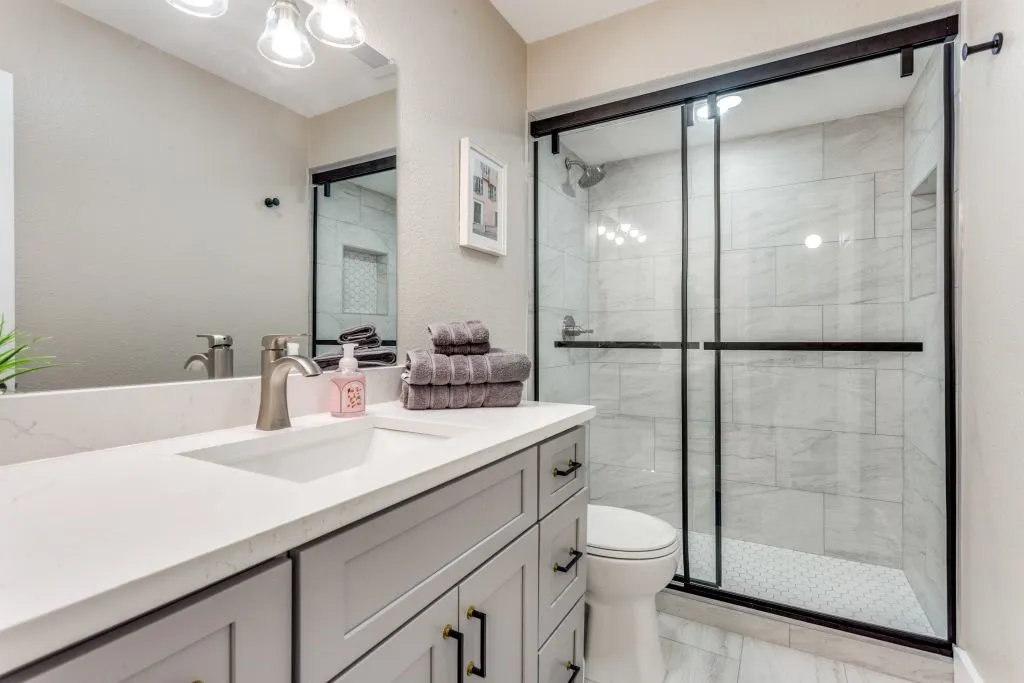 Single Family Residence For Rent in Denton County , 926 Hillside Lane, Flower Mound, Texas 75028, 3 Bedroom, 2 Bathroom, 2 Garage spaces, 1,498 Sqft, built in 1983, mls#21277614, Real Estate Agent in Flower Mound, Homes For Rent in Denton county, Homes For Rent in Flower Mound, Realtor in Flower Mound Texas, Real Estate Brokerage Independent Realty Texas, Luminita Cordes Realtor