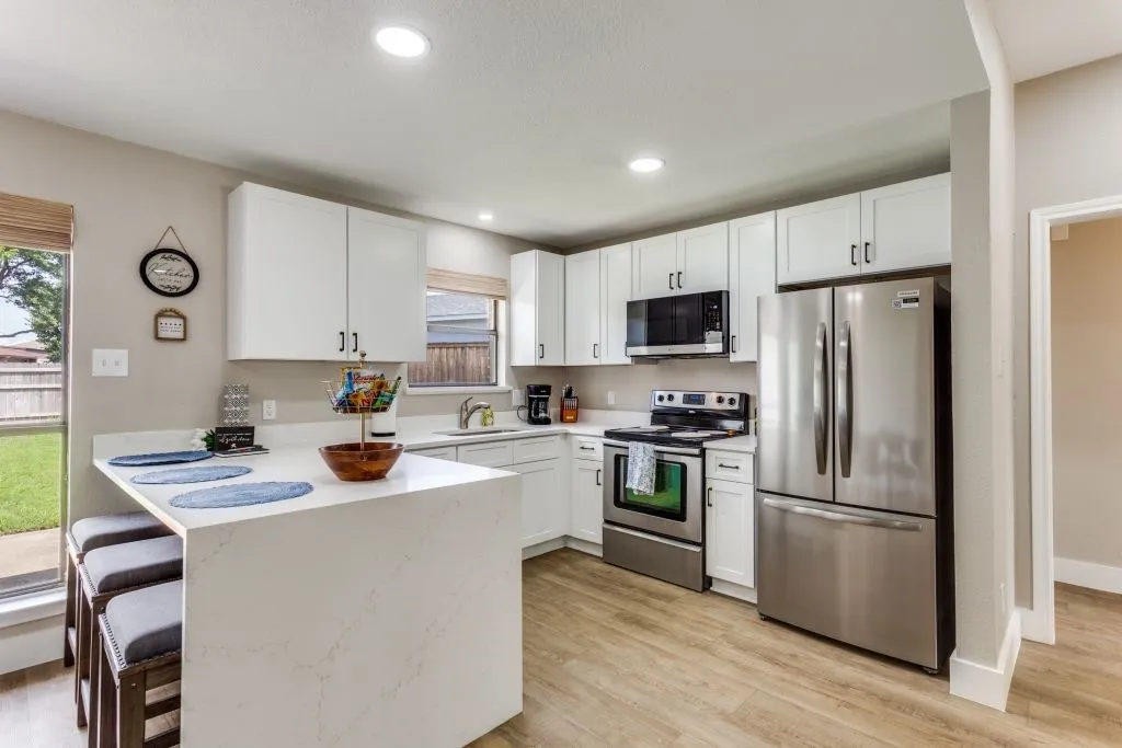 Single Family Residence For Rent in Denton County , 926 Hillside Lane, Flower Mound, Texas 75028, 3 Bedroom, 2 Bathroom, 2 Garage spaces, 1,498 Sqft, built in 1983, mls#21277614, Real Estate Agent in Flower Mound, Homes For Rent in Denton county, Homes For Rent in Flower Mound, Realtor in Flower Mound Texas, Real Estate Brokerage Independent Realty Texas, Luminita Cordes Realtor