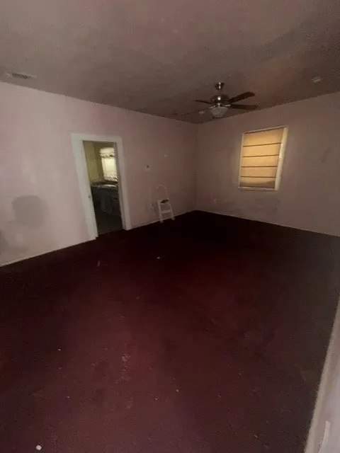Single Family Residence For Sale in Dallas County , 417 W Brooklyn Avenue, Dallas, Texas 75208, 3 Bedroom, 1 Bathroom, Garage spaces, 1,226 Sqft, built in 1920, mls#21277672, Real Estate Agent in Dallas, Homes For Sale in Dallas county, Homes For Sale in Dallas, Realtor in Dallas Texas, Real Estate Brokerage Independent Realty Texas, Luminita Cordes Realtor