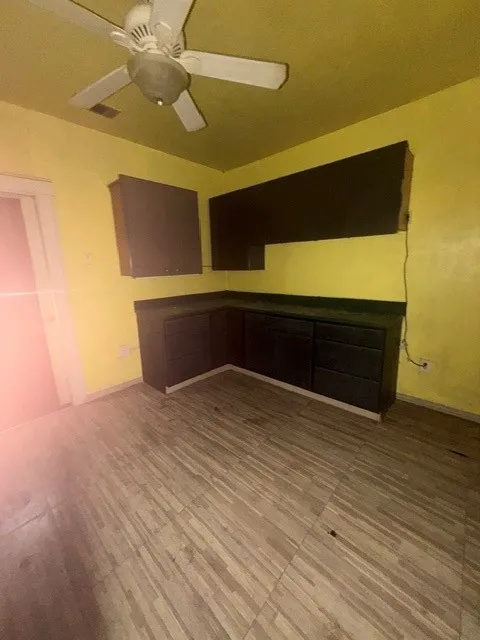 Single Family Residence For Sale in Dallas County , 417 W Brooklyn Avenue, Dallas, Texas 75208, 3 Bedroom, 1 Bathroom, Garage spaces, 1,226 Sqft, built in 1920, mls#21277672, Real Estate Agent in Dallas, Homes For Sale in Dallas county, Homes For Sale in Dallas, Realtor in Dallas Texas, Real Estate Brokerage Independent Realty Texas, Luminita Cordes Realtor