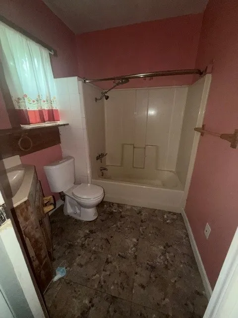 Single Family Residence For Sale in Dallas County , 417 W Brooklyn Avenue, Dallas, Texas 75208, 3 Bedroom, 1 Bathroom, Garage spaces, 1,226 Sqft, built in 1920, mls#21277672, Real Estate Agent in Dallas, Homes For Sale in Dallas county, Homes For Sale in Dallas, Realtor in Dallas Texas, Real Estate Brokerage Independent Realty Texas, Luminita Cordes Realtor