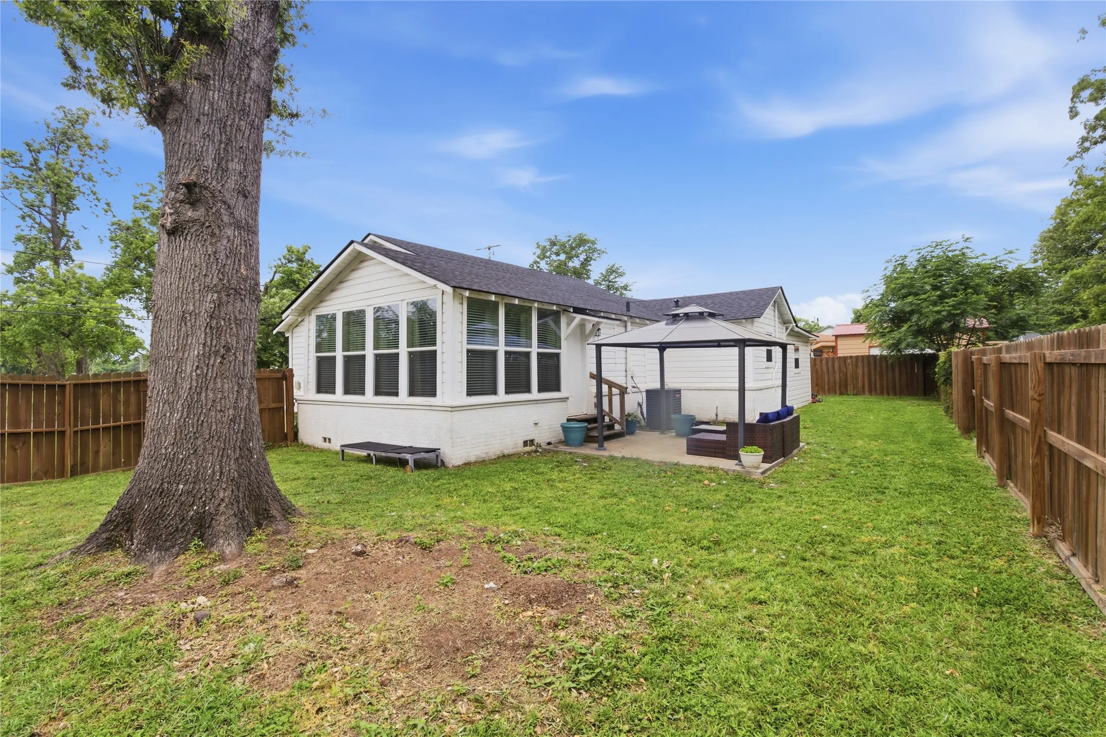Single Family Residence For Sale in Wood County , 307 Locust Street, Winnsboro, Texas 75494, 2 Bedrooms, 1 Bathroom, Garage spaces, 1,168 Sqft, built in 1950, Price $215,000, mls#21277603, Real Estate Agent in Winnsboro, Homes For Sale in Wood county, Homes For Sale in Winnsboro, Realtor in Winnsboro Texas, Real Estate Brokerage Independent Realty Texas, Luminita Cordes Realtor