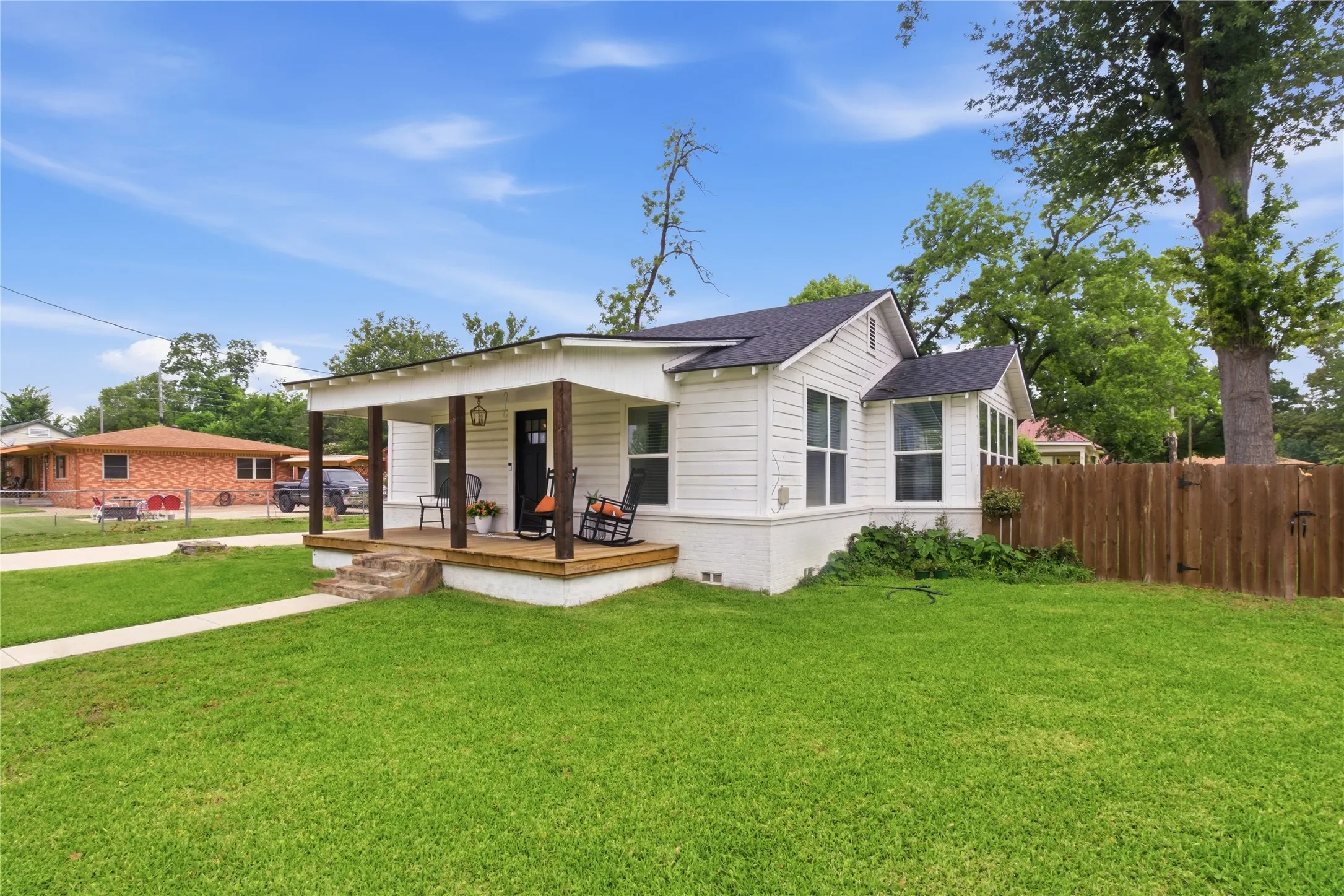 Single Family Residence For Sale in Wood County , 307 Locust Street, Winnsboro, Texas 75494, 2 Bedrooms, 1 Bathroom, Garage spaces, 1,168 Sqft, built in 1950, Price $215,000, mls#21277603, Real Estate Agent in Winnsboro, Homes For Sale in Wood county, Homes For Sale in Winnsboro, Realtor in Winnsboro Texas, Real Estate Brokerage Independent Realty Texas, Luminita Cordes Realtor