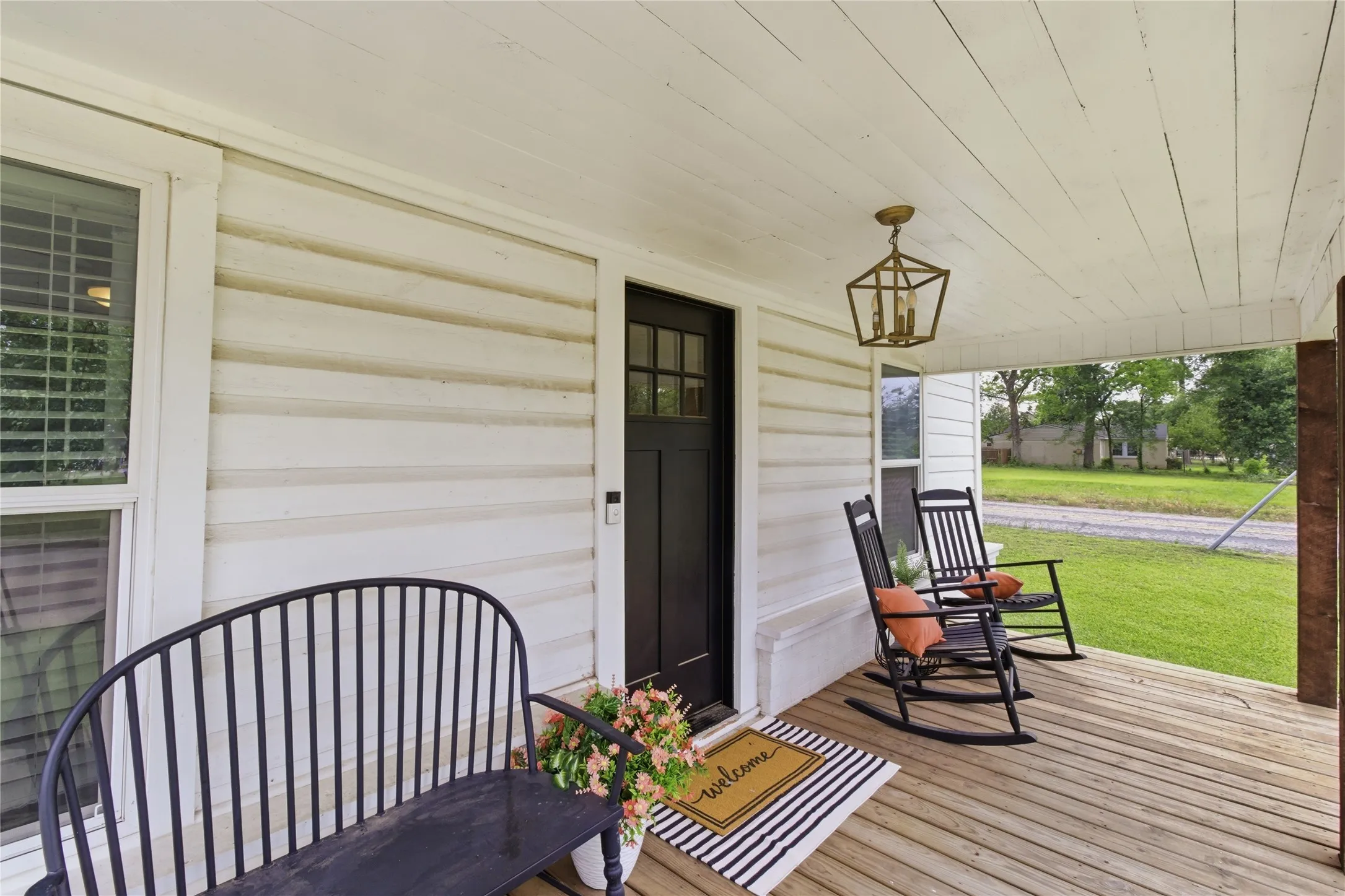 Single Family Residence For Sale in Wood County , 307 Locust Street, Winnsboro, Texas 75494, 2 Bedrooms, 1 Bathroom, Garage spaces, 1,168 Sqft, built in 1950, Price $215,000, mls#21277603, Real Estate Agent in Winnsboro, Homes For Sale in Wood county, Homes For Sale in Winnsboro, Realtor in Winnsboro Texas, Real Estate Brokerage Independent Realty Texas, Luminita Cordes Realtor
