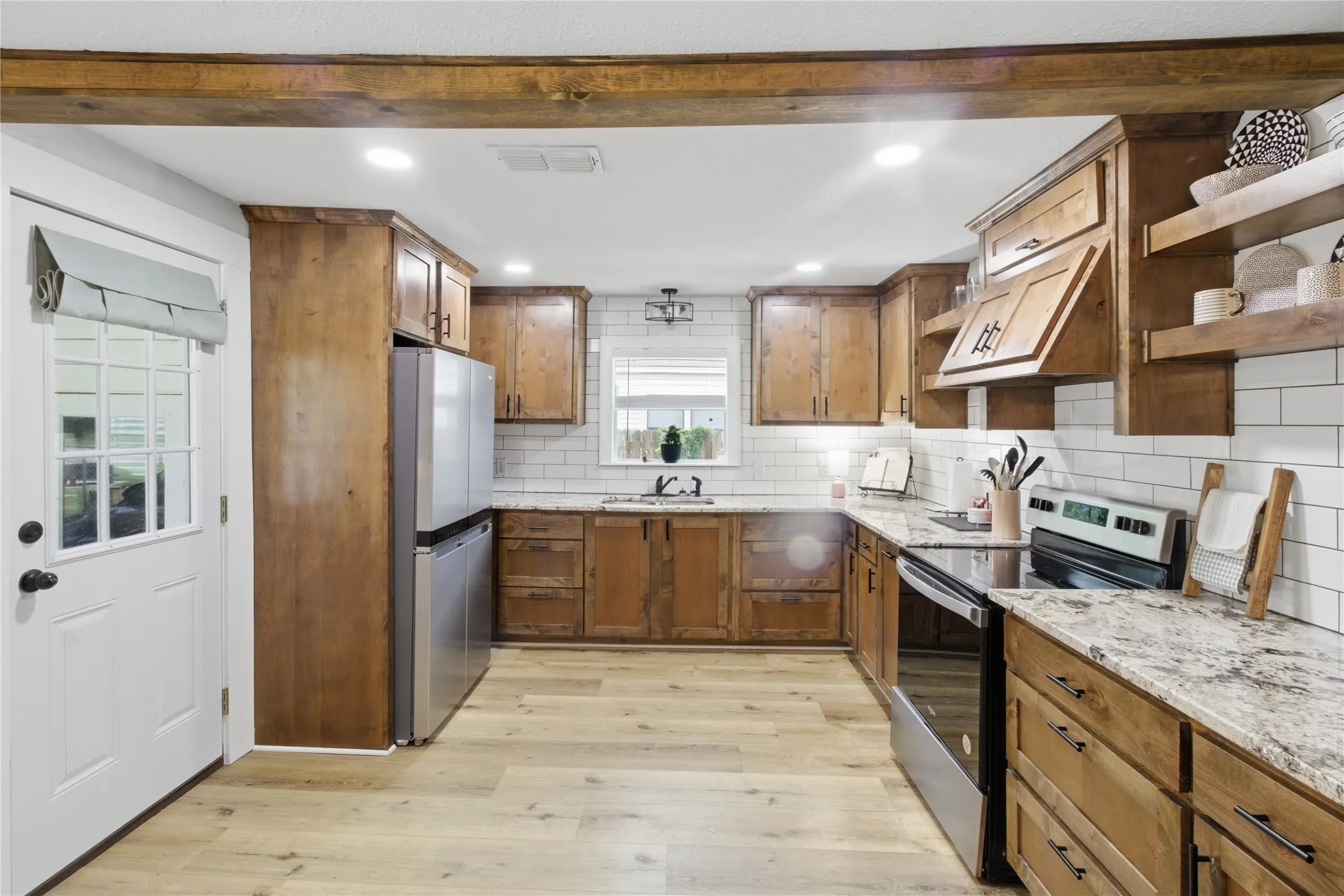 Single Family Residence For Sale in Wood County , 307 Locust Street, Winnsboro, Texas 75494, 2 Bedrooms, 1 Bathroom, Garage spaces, 1,168 Sqft, built in 1950, Price $215,000, mls#21277603, Real Estate Agent in Winnsboro, Homes For Sale in Wood county, Homes For Sale in Winnsboro, Realtor in Winnsboro Texas, Real Estate Brokerage Independent Realty Texas, Luminita Cordes Realtor