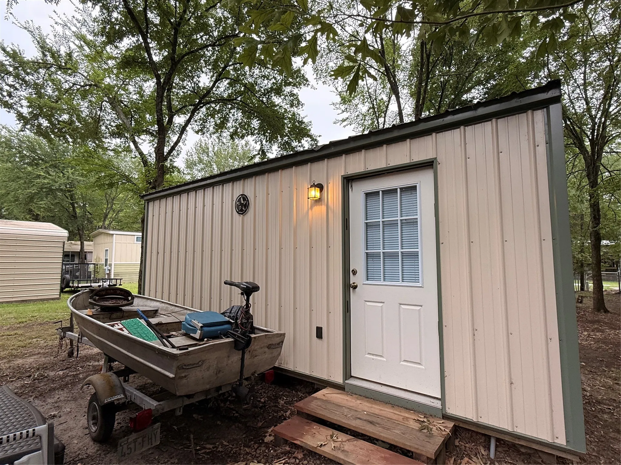 Manufactured Home For Sale in Wood County , 6435 FM 17 LOTS 205-207, Yantis, Texas 75497, 1 Bedroom, 1 Bathroom, Garage spaces, 399 Sqft, built in 2019, mls#21277598, Real Estate Agent in Yantis, Homes For Sale in Wood county, Homes For Sale in Yantis, Realtor in Yantis Texas, Real Estate Brokerage Independent Realty Texas, Luminita Cordes Realtor