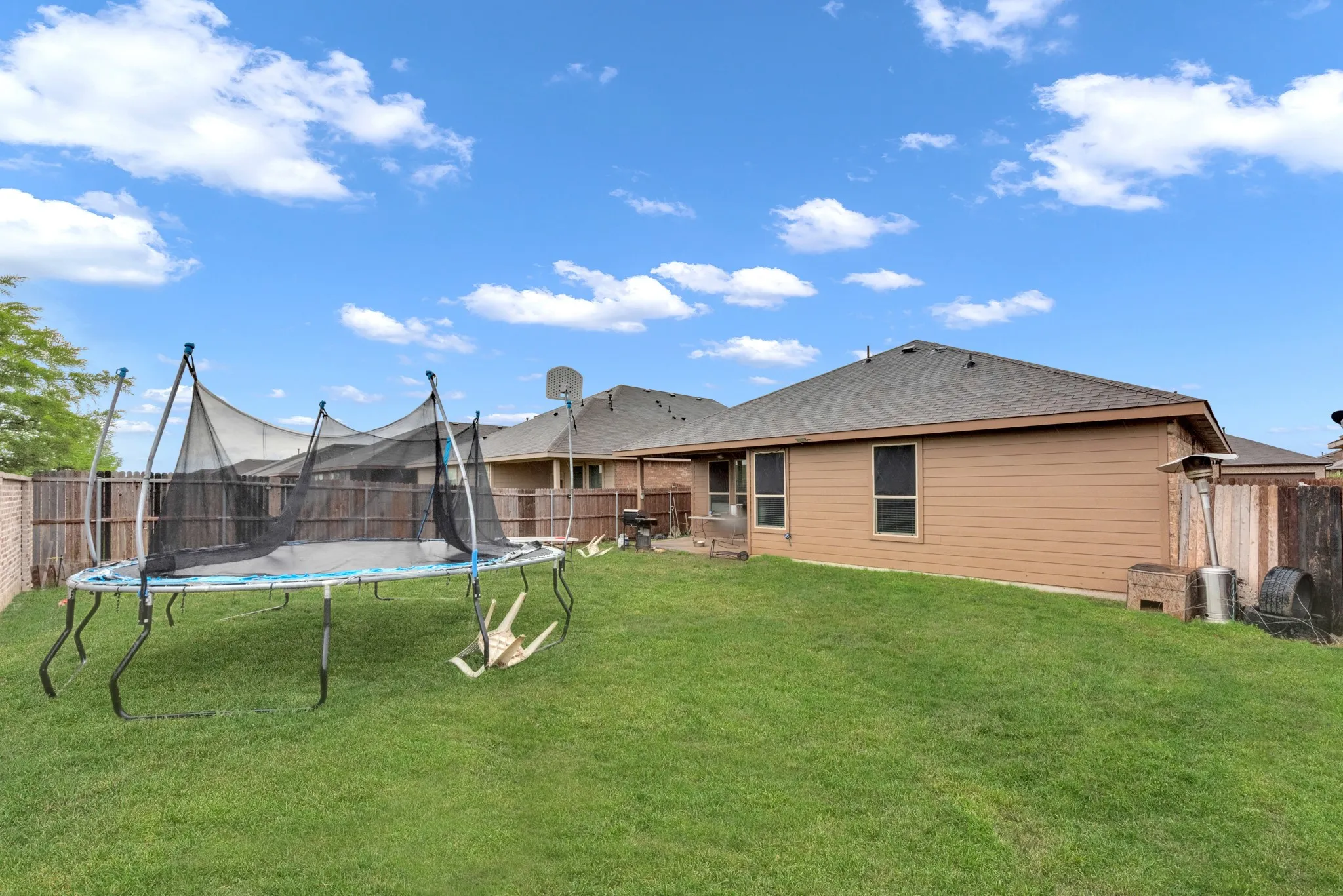 Single Family Residence For Sale in Denton County , 16128 Bronte Lane, Fort Worth, Texas 76247, 3 Bedroom, 2 Bathroom, 2 Garage spaces, 1,804 Sqft, built in 2020, mls#21277710, Real Estate Agent in Fort Worth, Homes For Sale in Denton county, Homes For Sale in Fort Worth, Realtor in Fort Worth Texas, Real Estate Brokerage Independent Realty Texas, Luminita Cordes Realtor