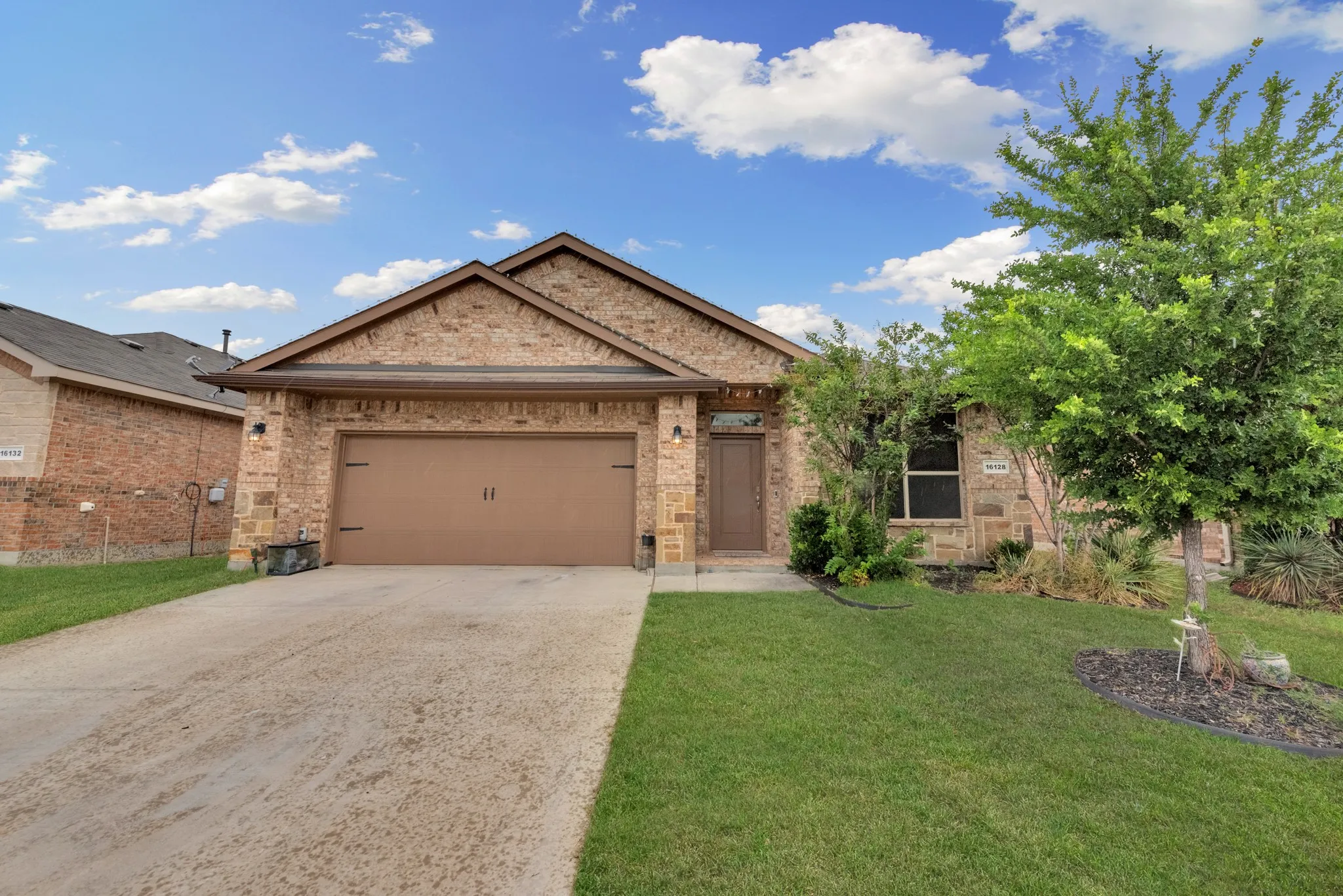 Single Family Residence For Sale in Denton County , 16128 Bronte Lane, Fort Worth, Texas 76247, 3 Bedroom, 2 Bathroom, 2 Garage spaces, 1,804 Sqft, built in 2020, mls#21277710, Real Estate Agent in Fort Worth, Homes For Sale in Denton county, Homes For Sale in Fort Worth, Realtor in Fort Worth Texas, Real Estate Brokerage Independent Realty Texas, Luminita Cordes Realtor