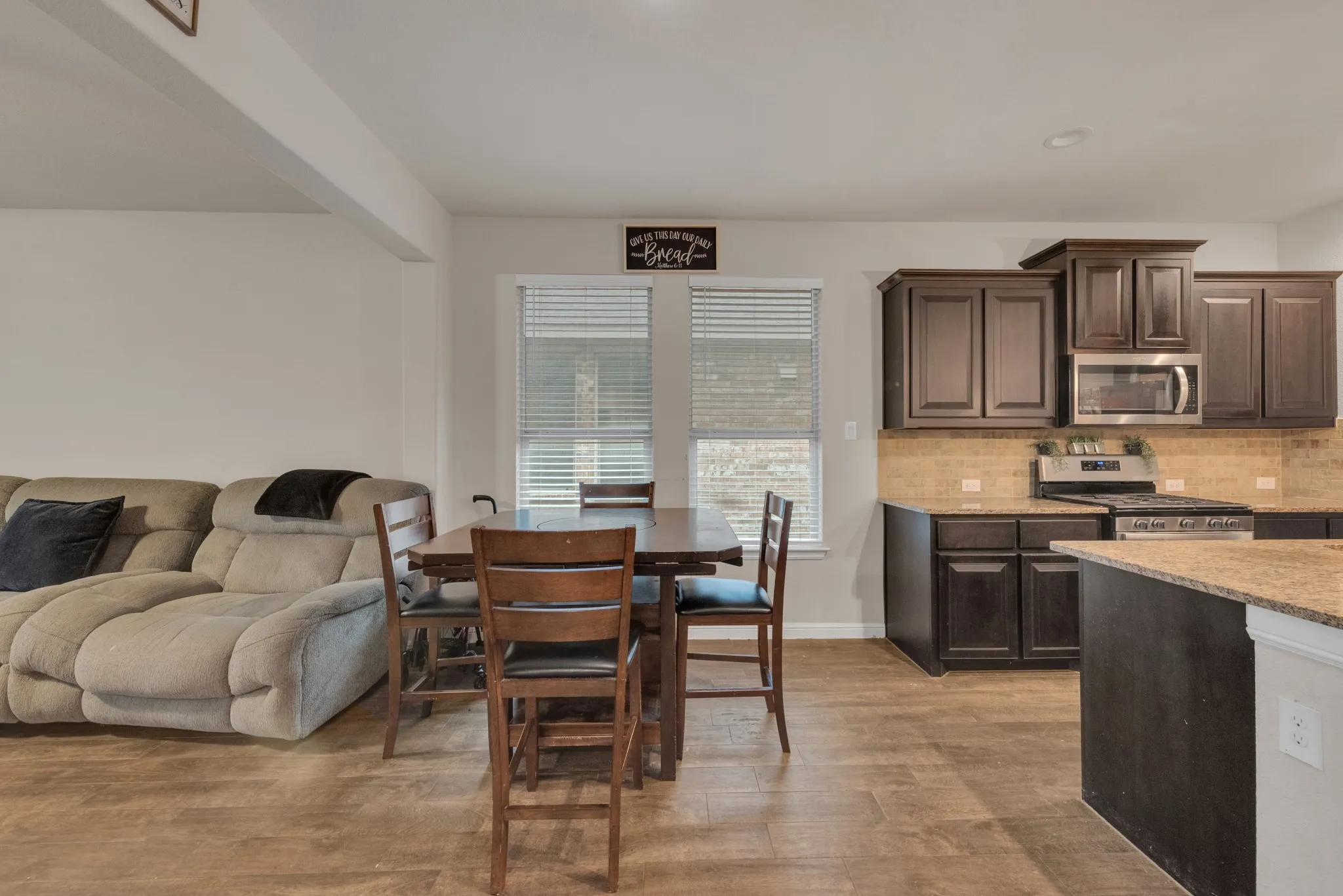 Single Family Residence For Sale in Denton County , 16128 Bronte Lane, Fort Worth, Texas 76247, 3 Bedroom, 2 Bathroom, 2 Garage spaces, 1,804 Sqft, built in 2020, mls#21277710, Real Estate Agent in Fort Worth, Homes For Sale in Denton county, Homes For Sale in Fort Worth, Realtor in Fort Worth Texas, Real Estate Brokerage Independent Realty Texas, Luminita Cordes Realtor