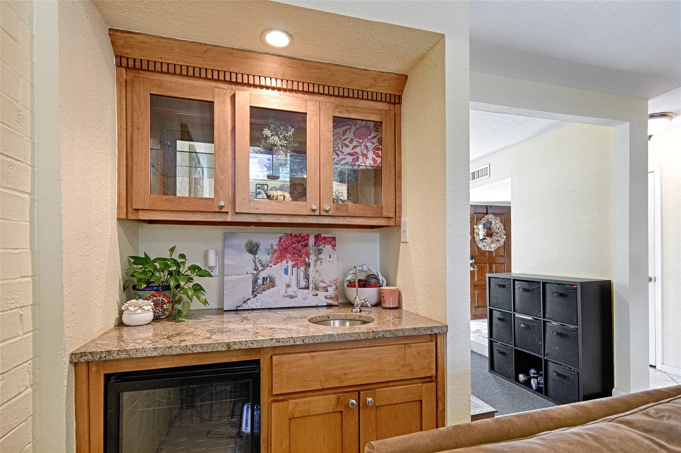 Wet bar