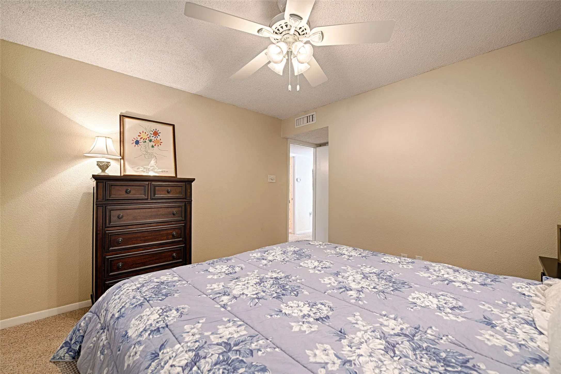 Secondary bedroom