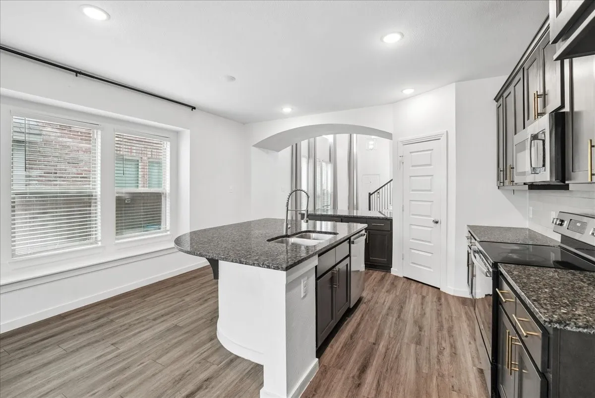 Single Family Residence For Sale in Kaufman County , 3911 Rochelle Lane, Forney, Texas 75126, 4 Bedrooms, 3 Bathrooms, 2 Garage spaces, 2,360 Sqft, built in 2020, Price $350,000, mls#21277680, Real Estate Agent in Forney, Homes For Sale in Kaufman county, Homes For Sale in Forney, Realtor in Forney Texas, Real Estate Brokerage Independent Realty Texas, Luminita Cordes Realtor