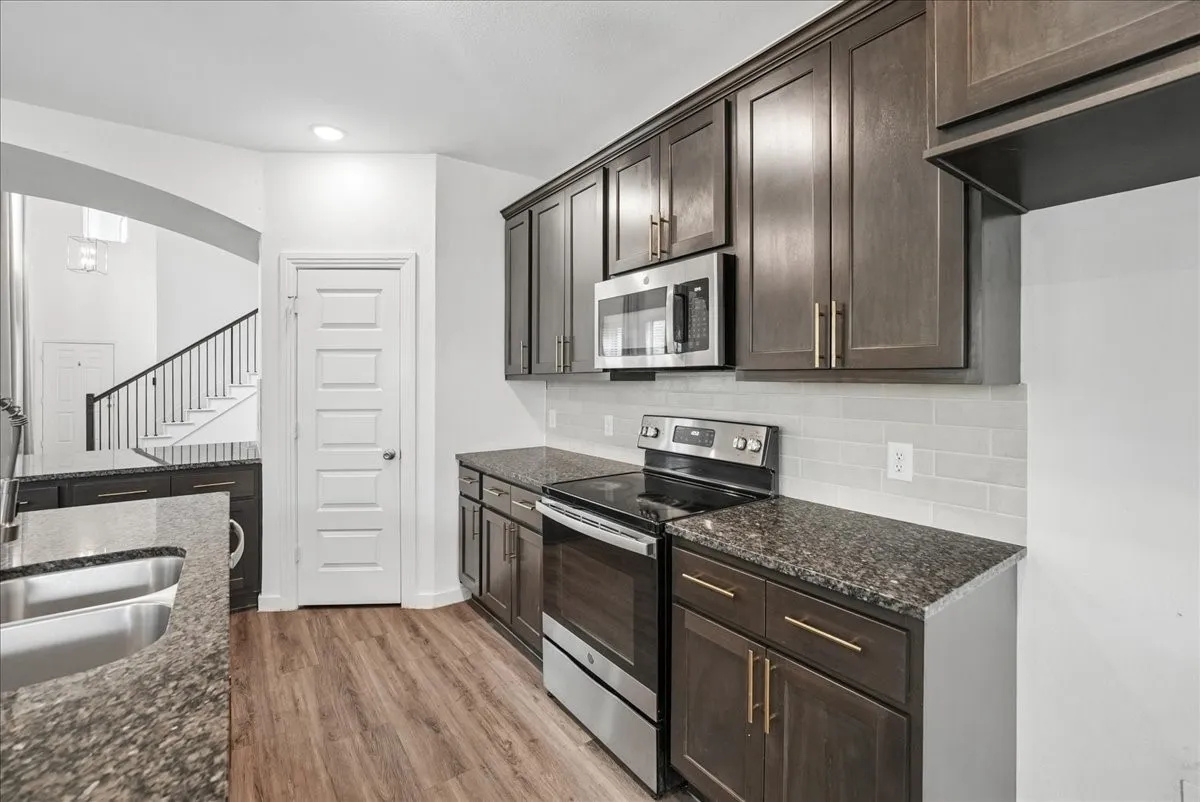 Single Family Residence For Sale in Kaufman County , 3911 Rochelle Lane, Forney, Texas 75126, 4 Bedrooms, 3 Bathrooms, 2 Garage spaces, 2,360 Sqft, built in 2020, Price $350,000, mls#21277680, Real Estate Agent in Forney, Homes For Sale in Kaufman county, Homes For Sale in Forney, Realtor in Forney Texas, Real Estate Brokerage Independent Realty Texas, Luminita Cordes Realtor