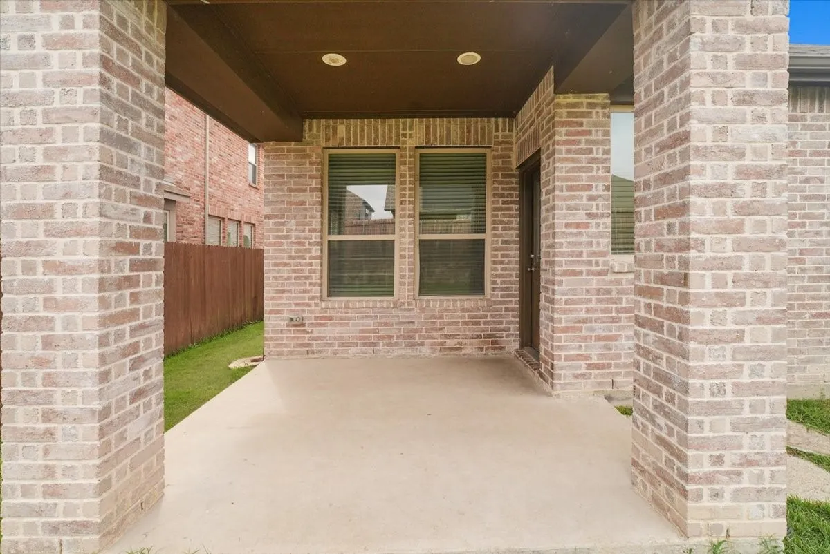 Single Family Residence For Sale in Kaufman County , 3911 Rochelle Lane, Forney, Texas 75126, 4 Bedrooms, 3 Bathrooms, 2 Garage spaces, 2,360 Sqft, built in 2020, Price $350,000, mls#21277680, Real Estate Agent in Forney, Homes For Sale in Kaufman county, Homes For Sale in Forney, Realtor in Forney Texas, Real Estate Brokerage Independent Realty Texas, Luminita Cordes Realtor