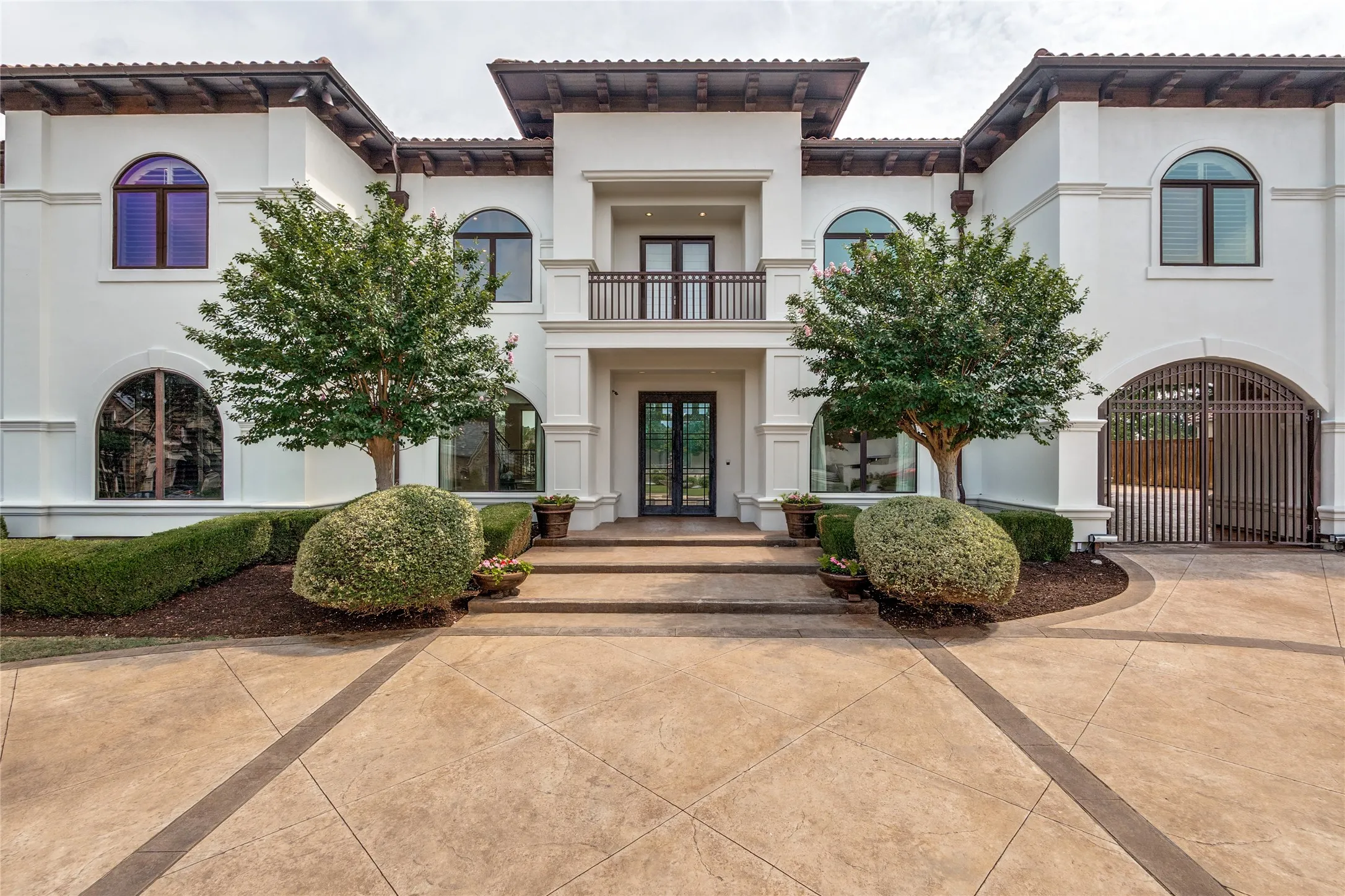 Single Family Residence For Sale in Denton County , 6432 Sudbury Road, Plano, Texas 75024, 6 Bedroom, 9 Bathroom, 4 Garage spaces, 13,265 Sqft, built in 2005, Price $7,999,000, mls#21277681, Real Estate Agent in Plano, Homes For Sale in Denton county, Homes For Sale in Plano, Realtor in Plano Texas, Real Estate Brokerage Independent Realty Texas, Luminita Cordes Realtor